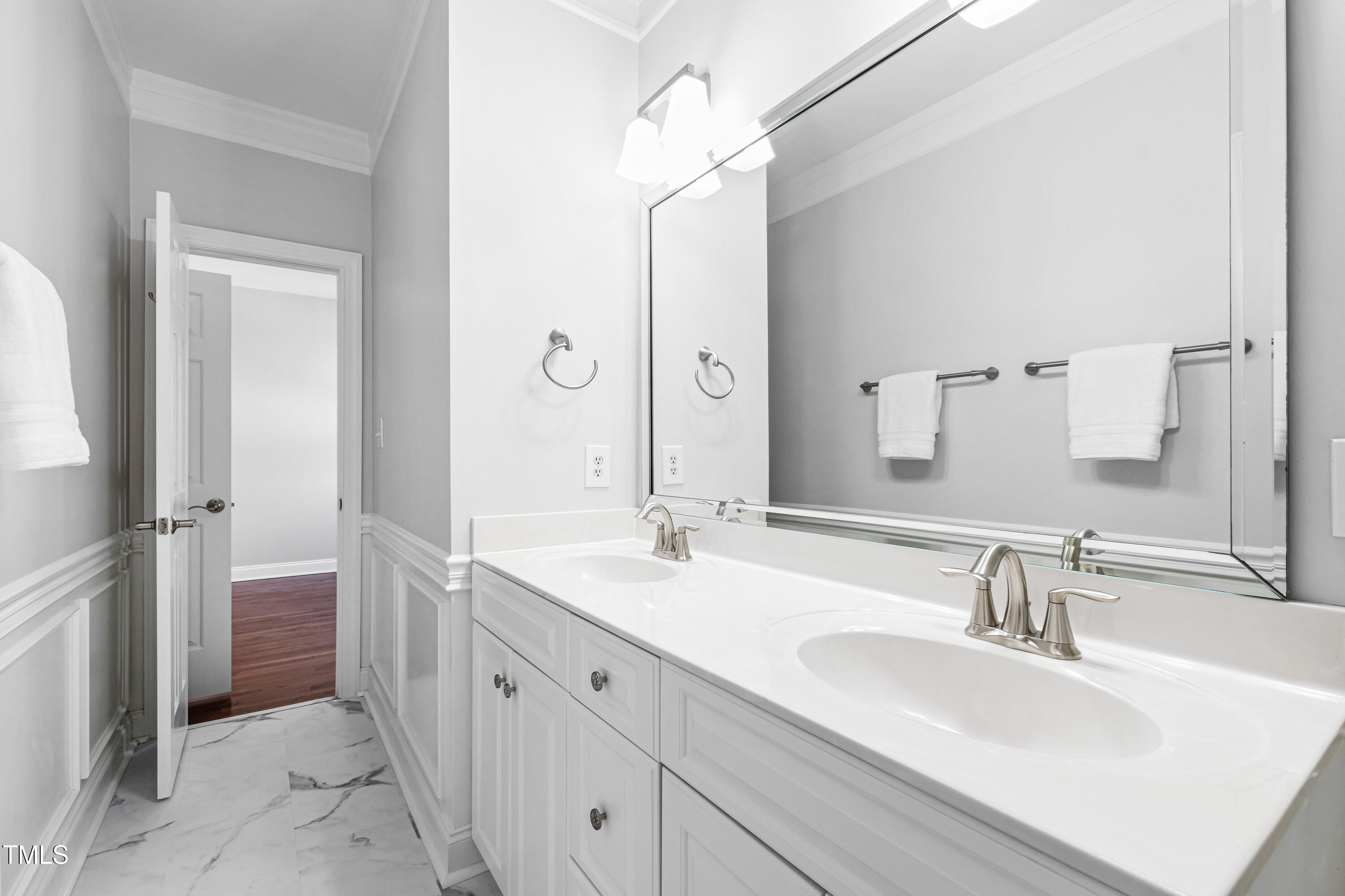 4213 Falls River Avenue