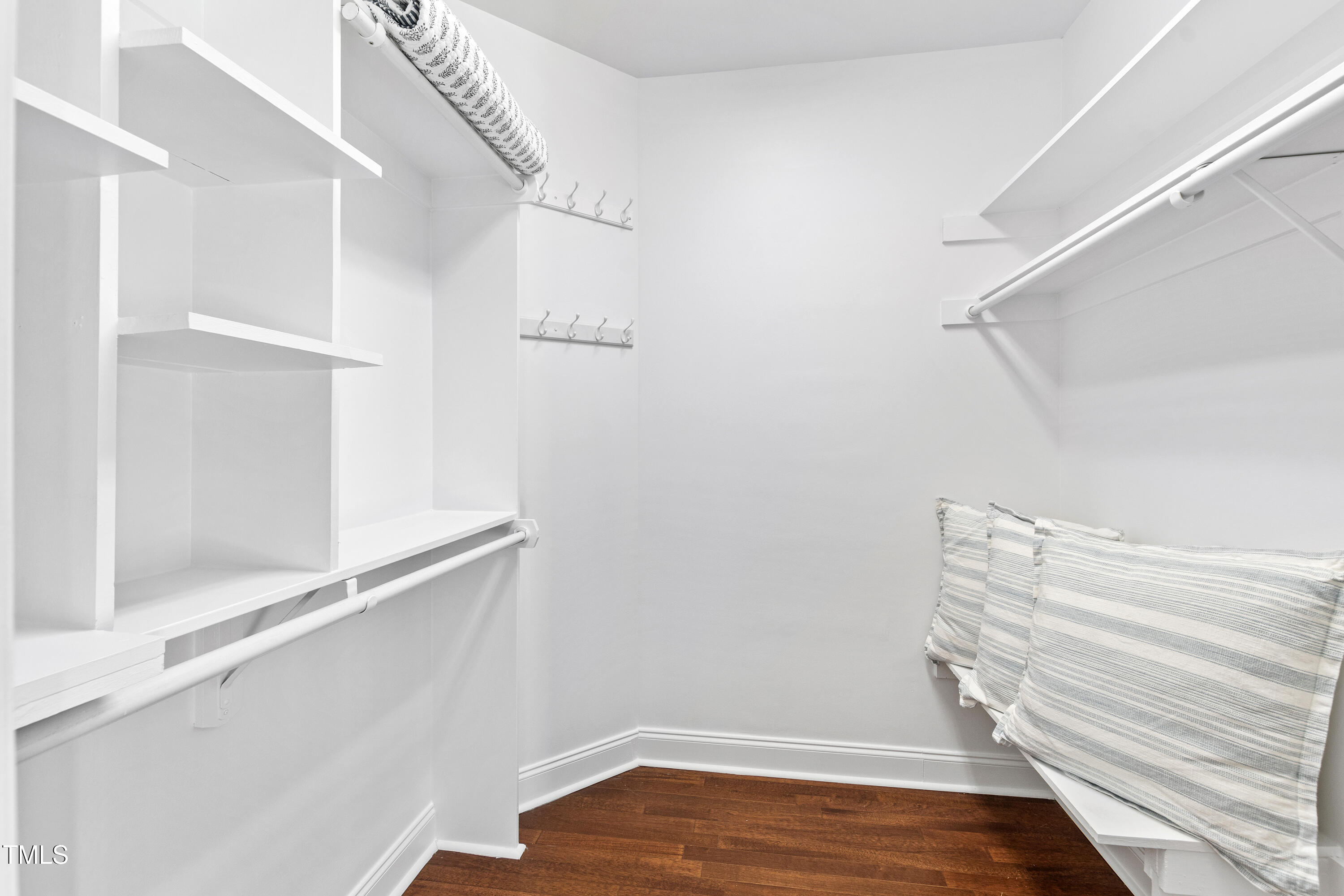 4213 Falls River Avenue