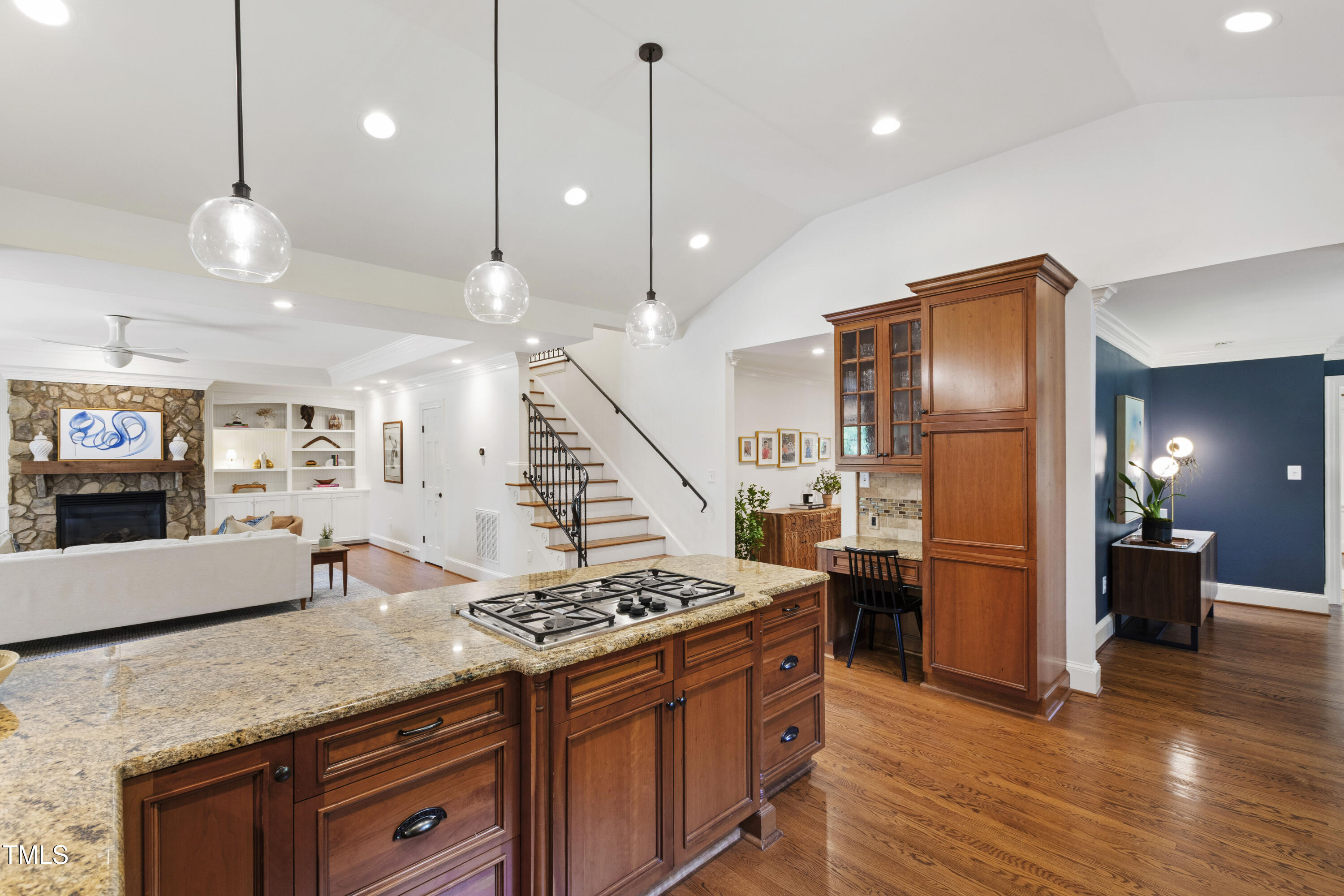 2707 Anderson Drive Drive