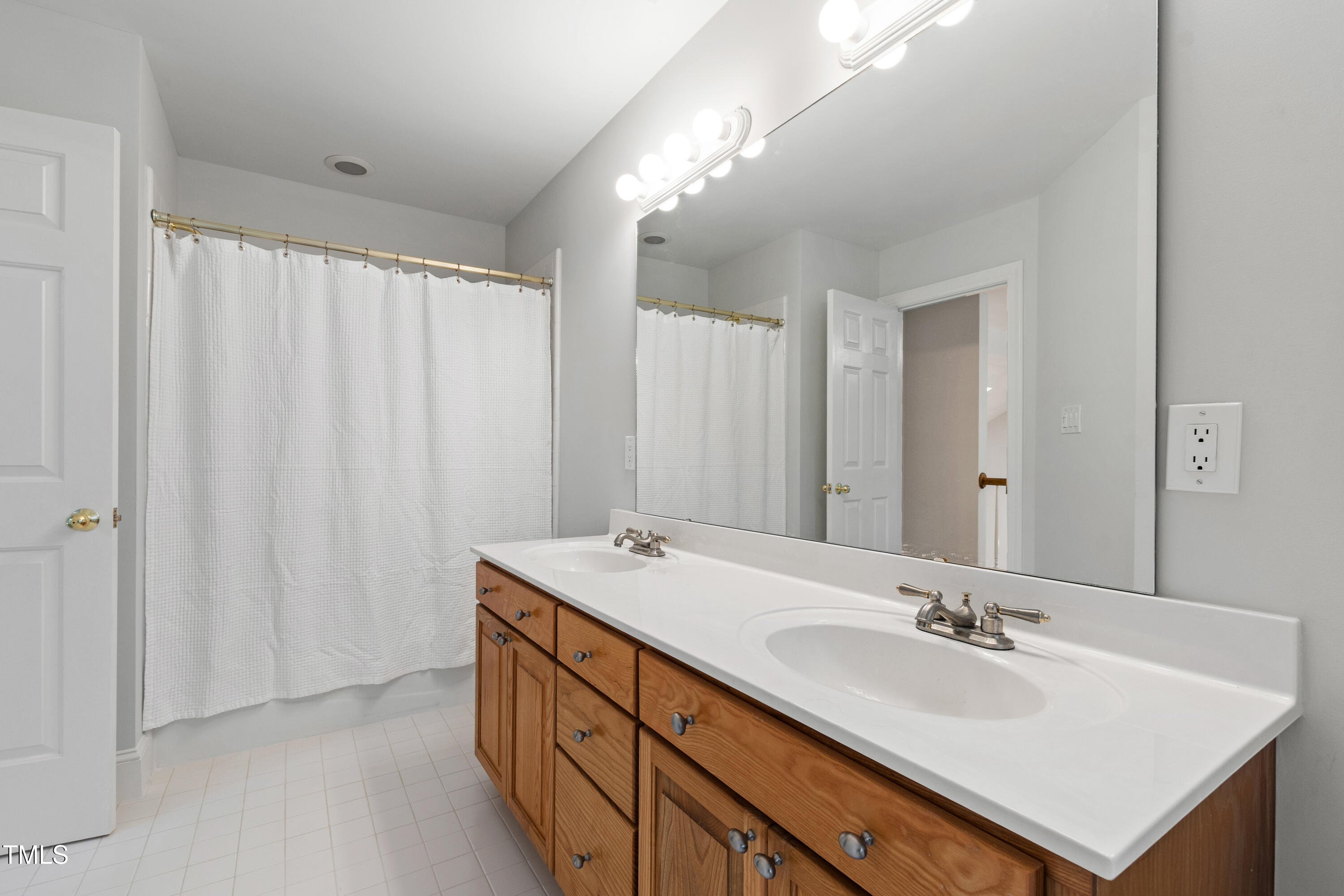 2972 Tillinghast Trail