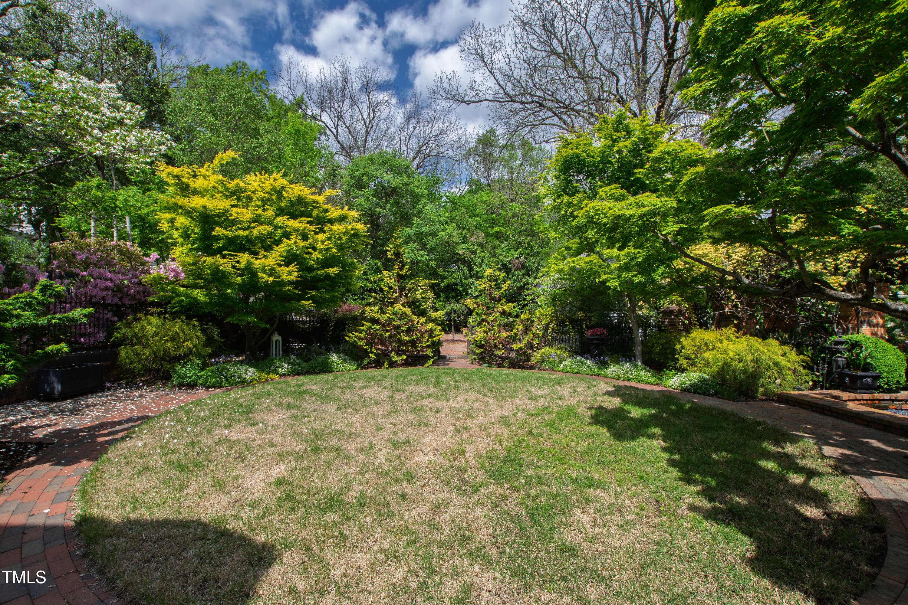 315 Oakwood Avenue