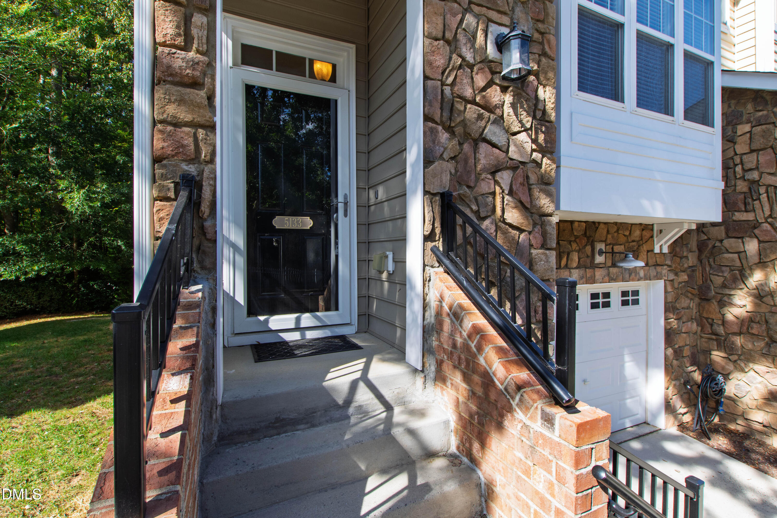 5133 Lady Of The Lake Drive