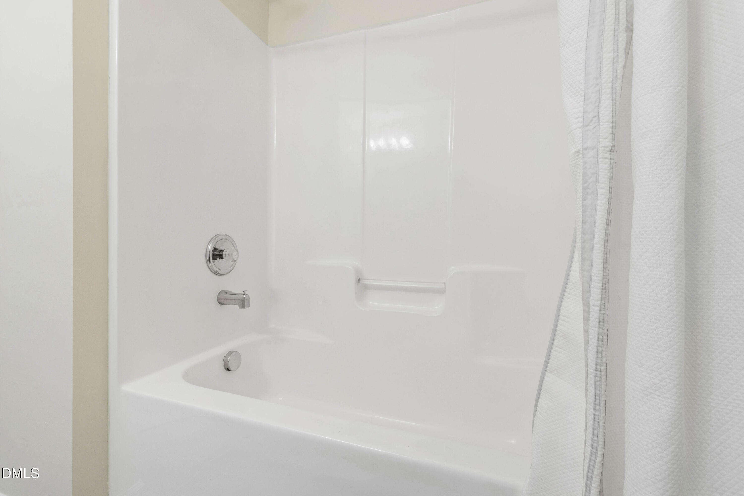 5133 Lady Of The Lake Drive