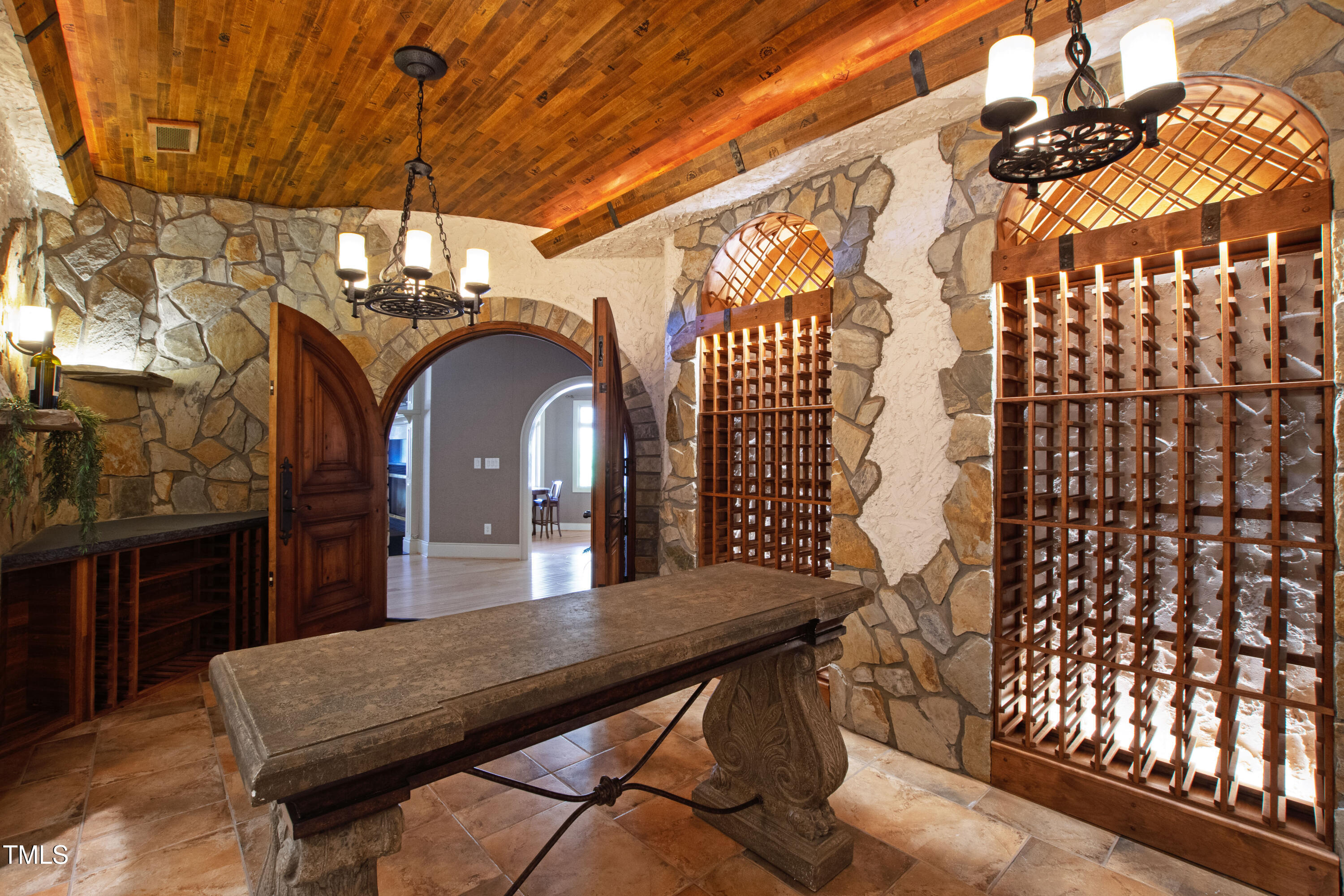 2421 Acanthus Drive