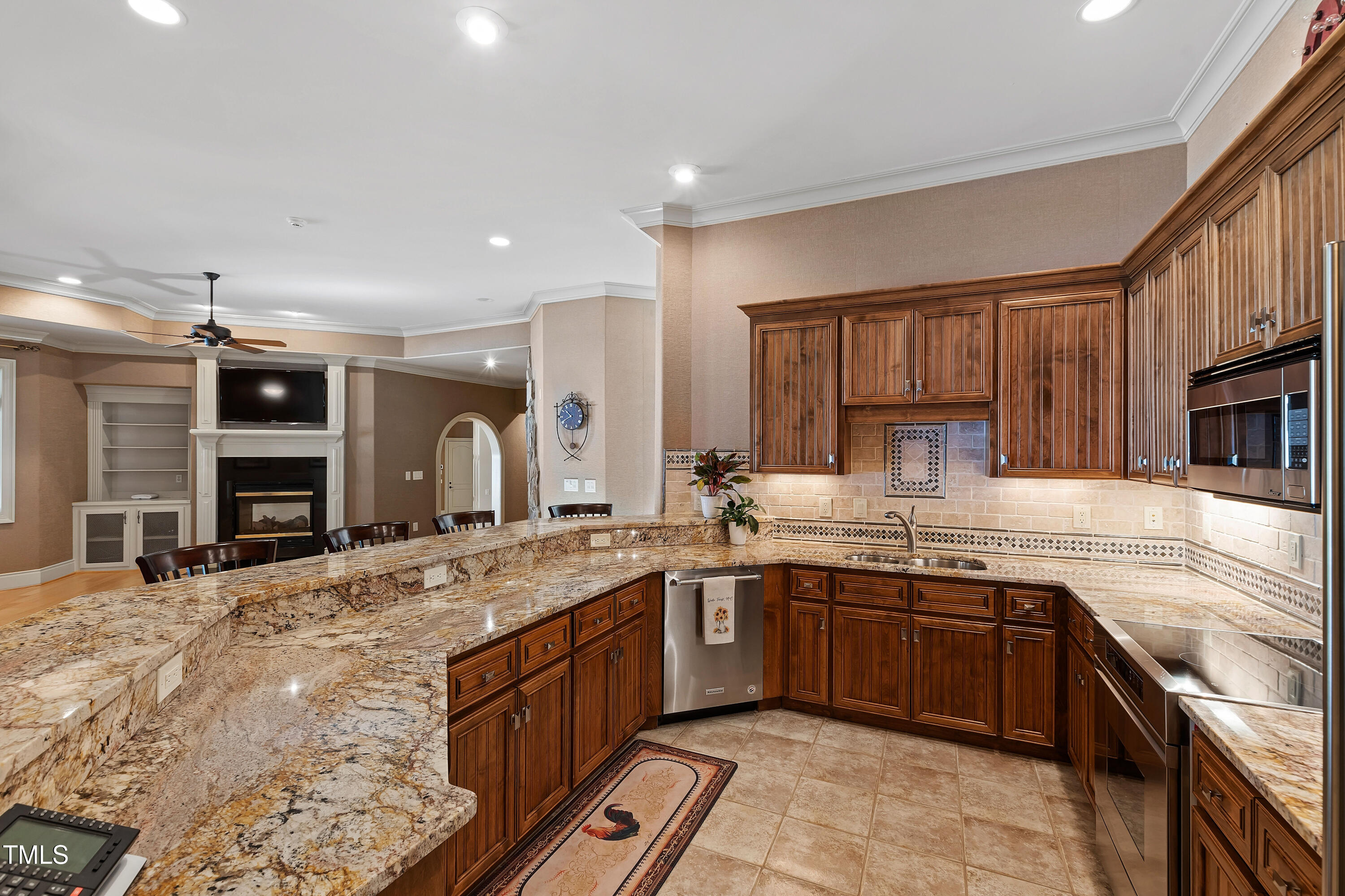 2421 Acanthus Drive