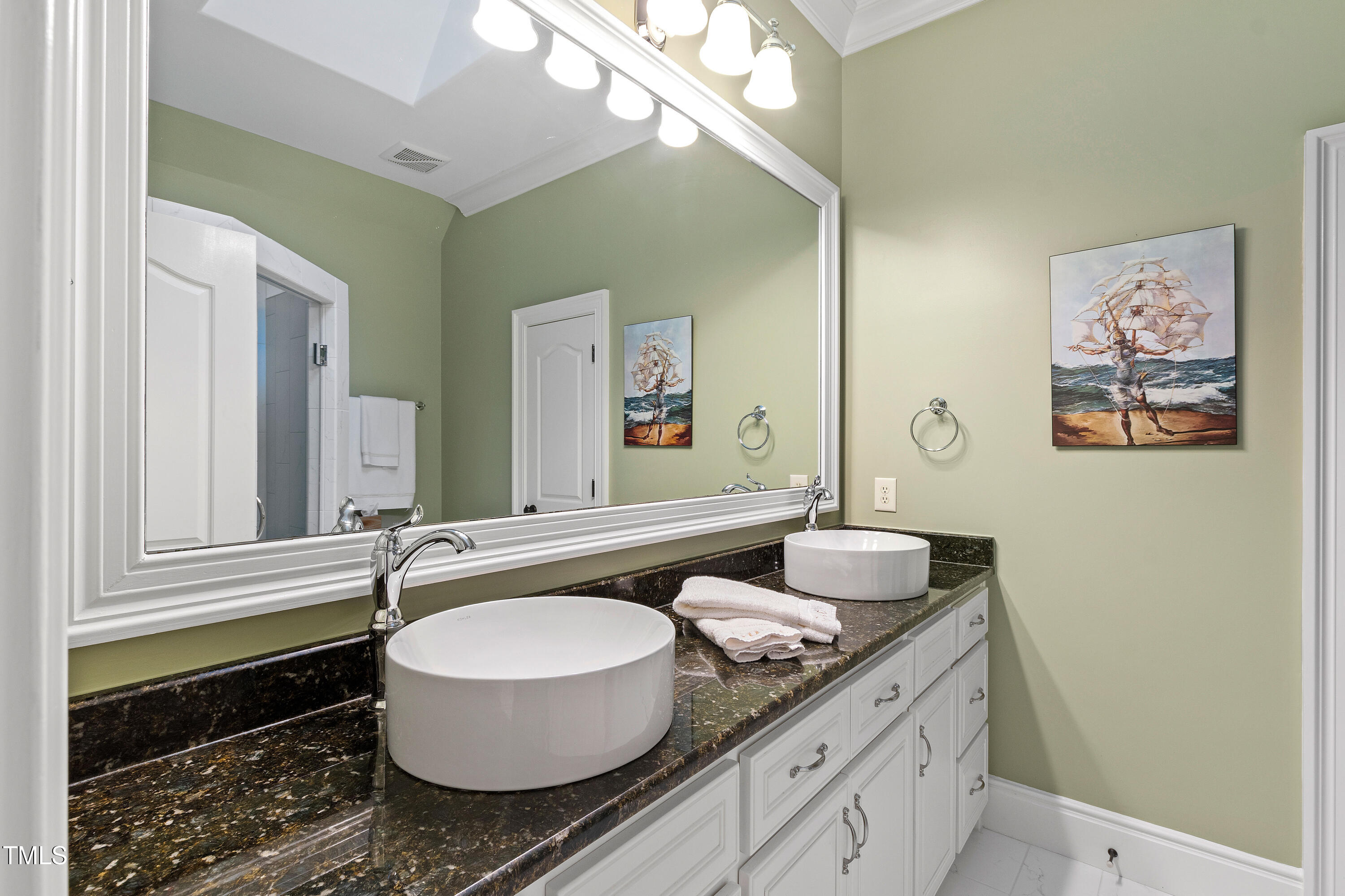 2421 Acanthus Drive