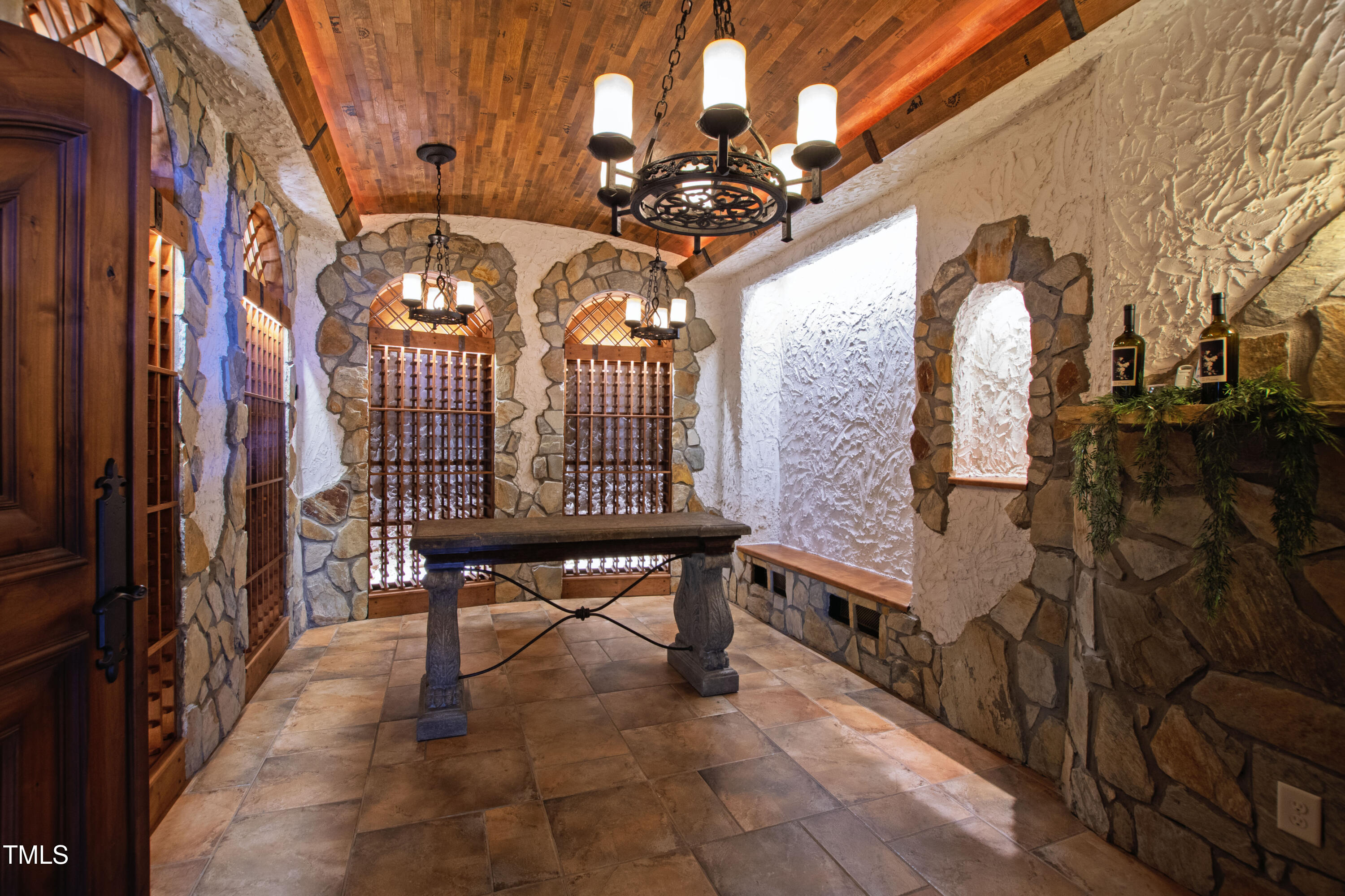 2421 Acanthus Drive