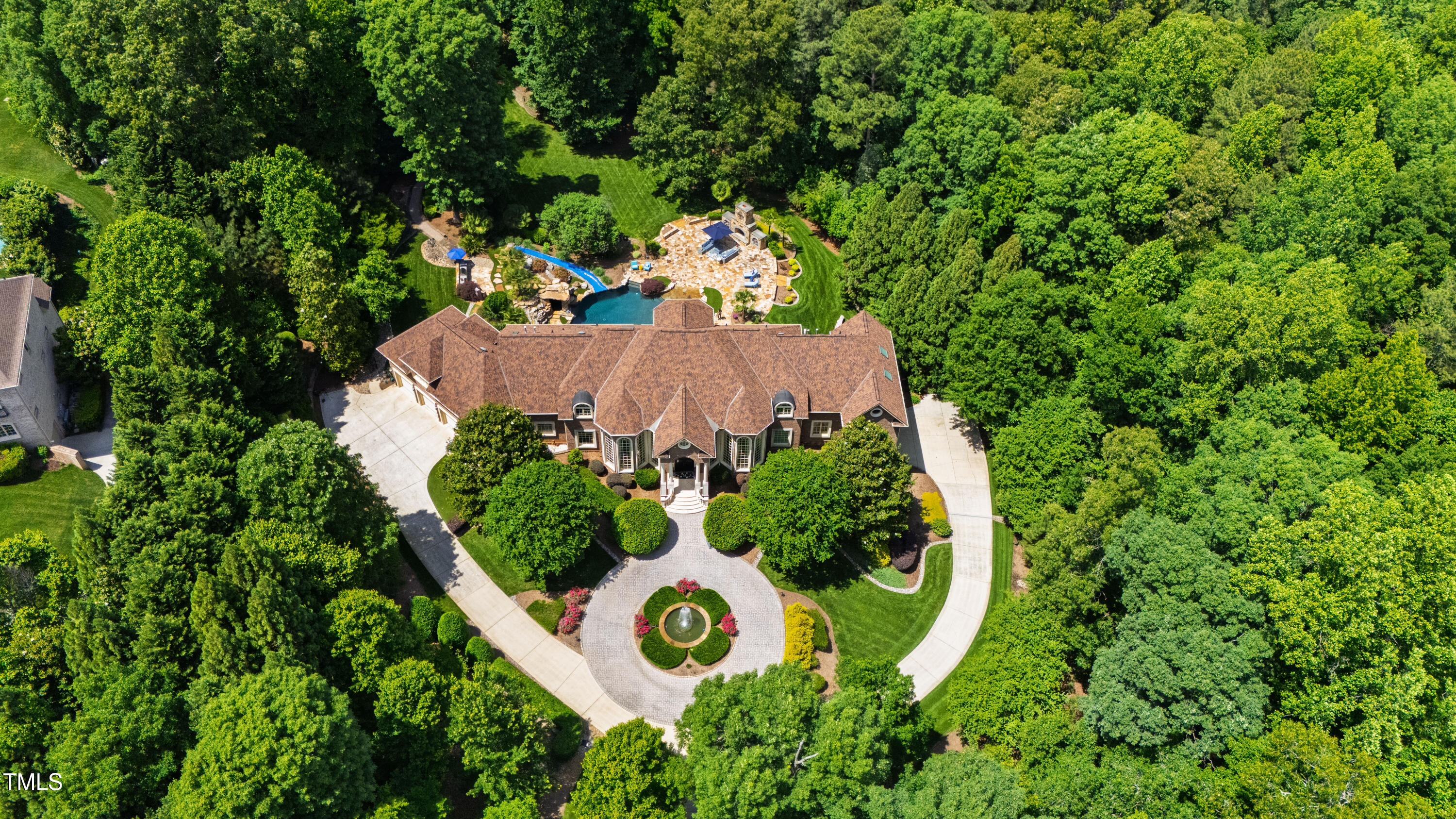 2421 Acanthus Drive