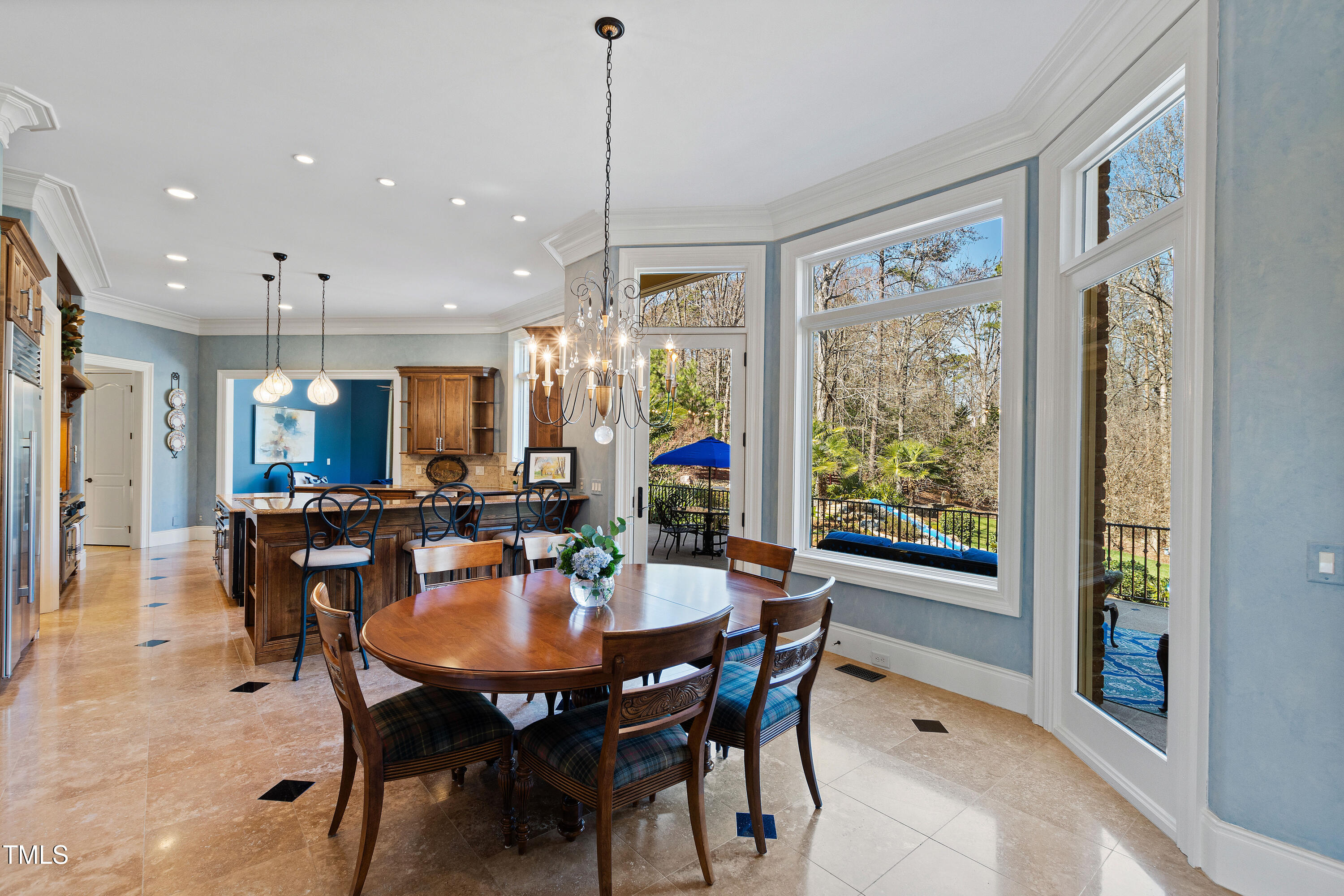 2421 Acanthus Drive