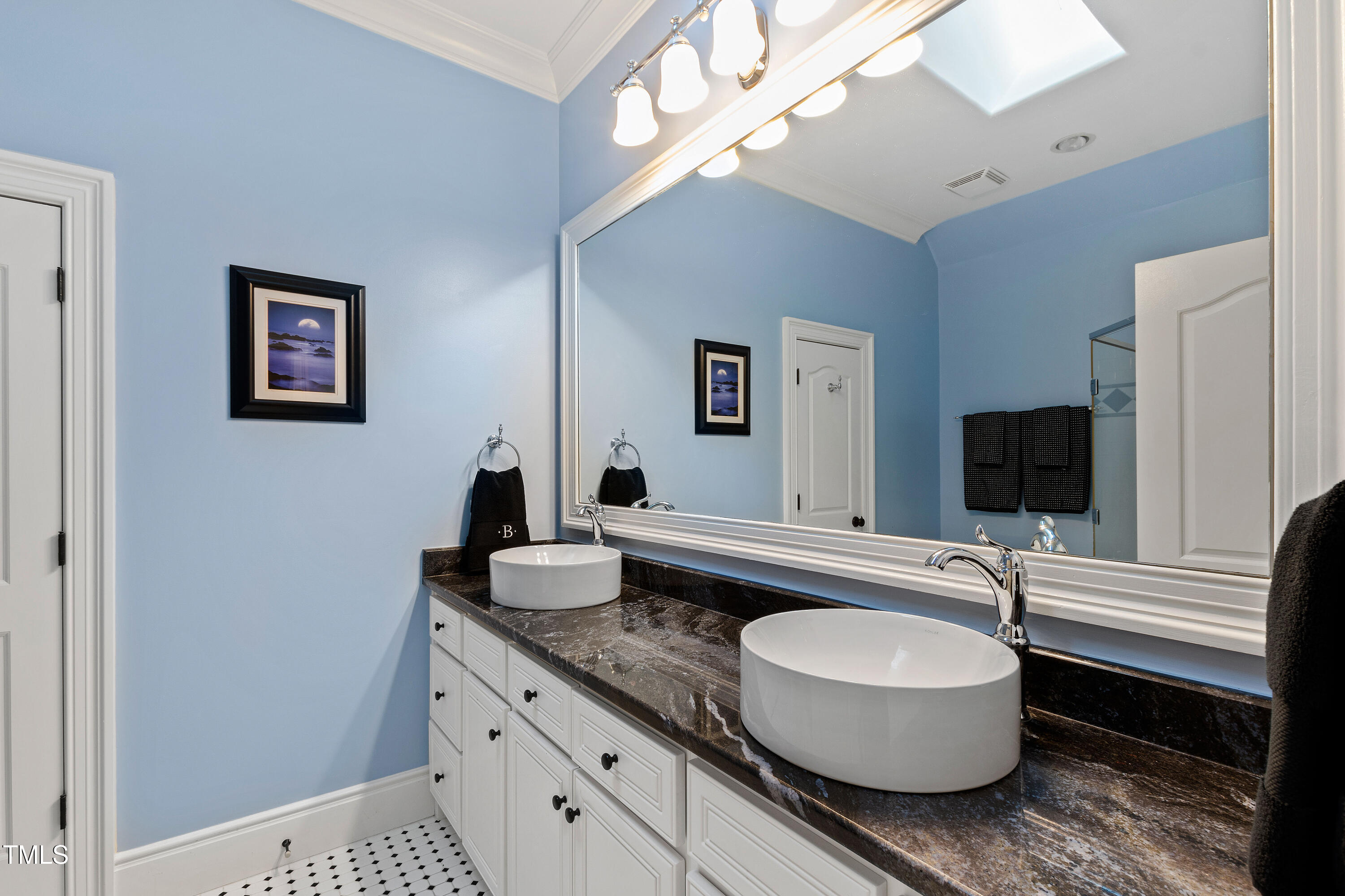 2421 Acanthus Drive