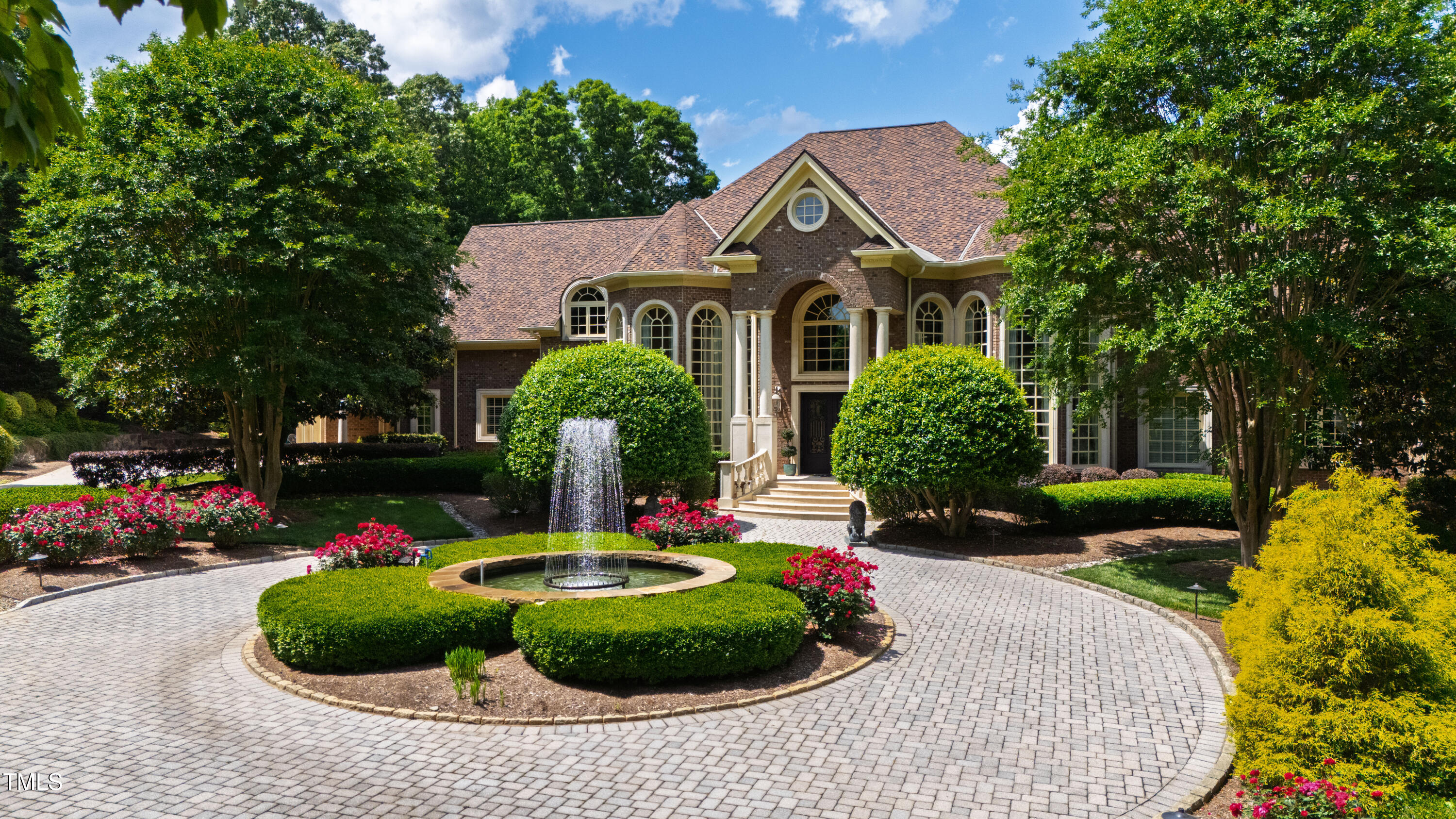 2421 Acanthus Drive