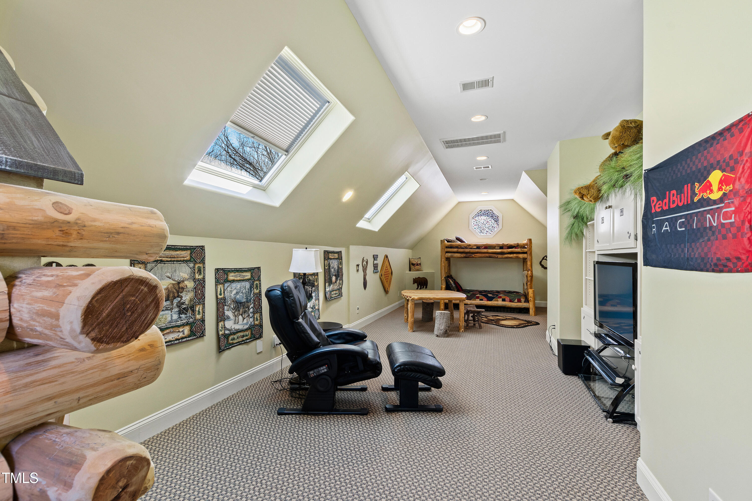 2421 Acanthus Drive