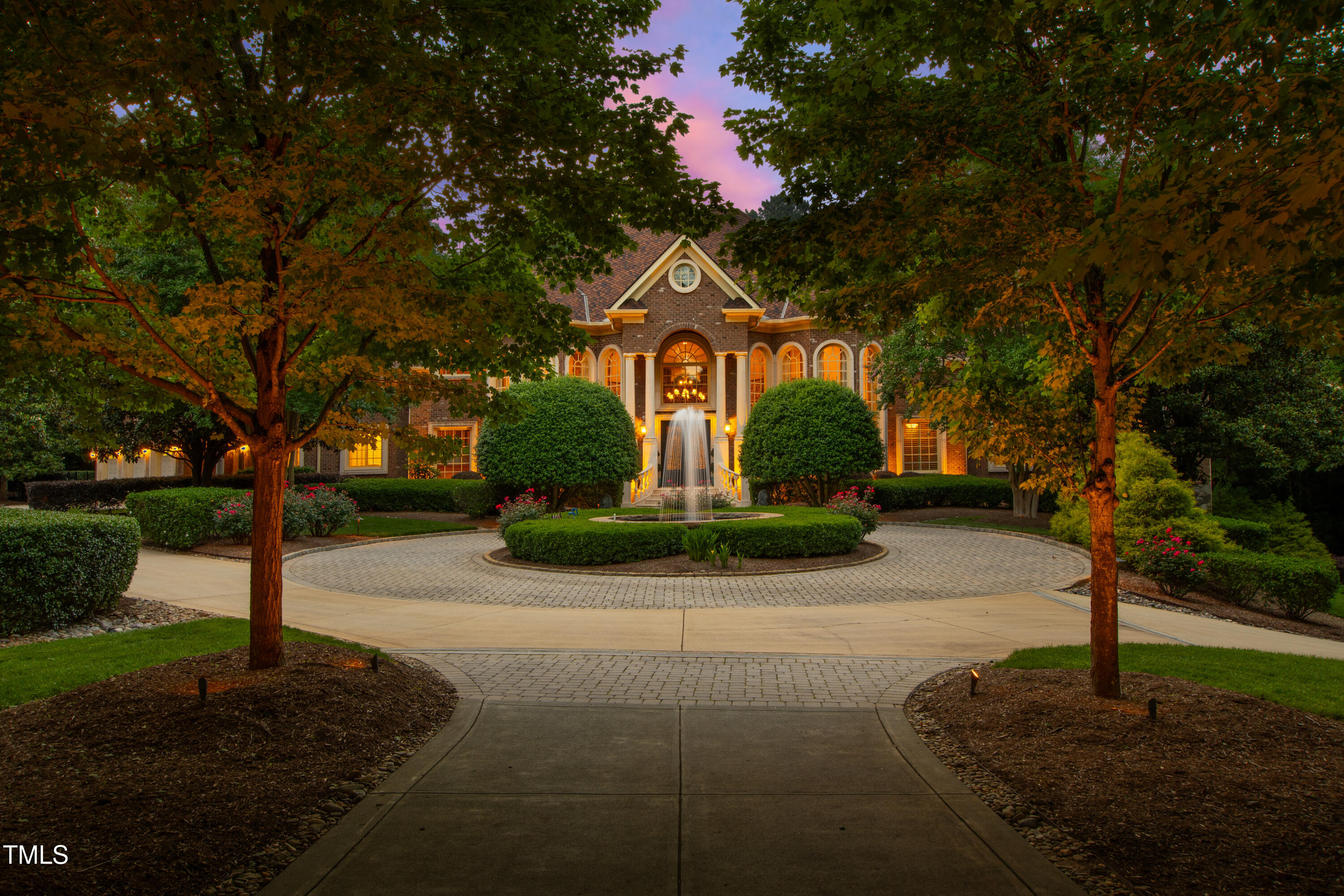 2421 Acanthus Drive