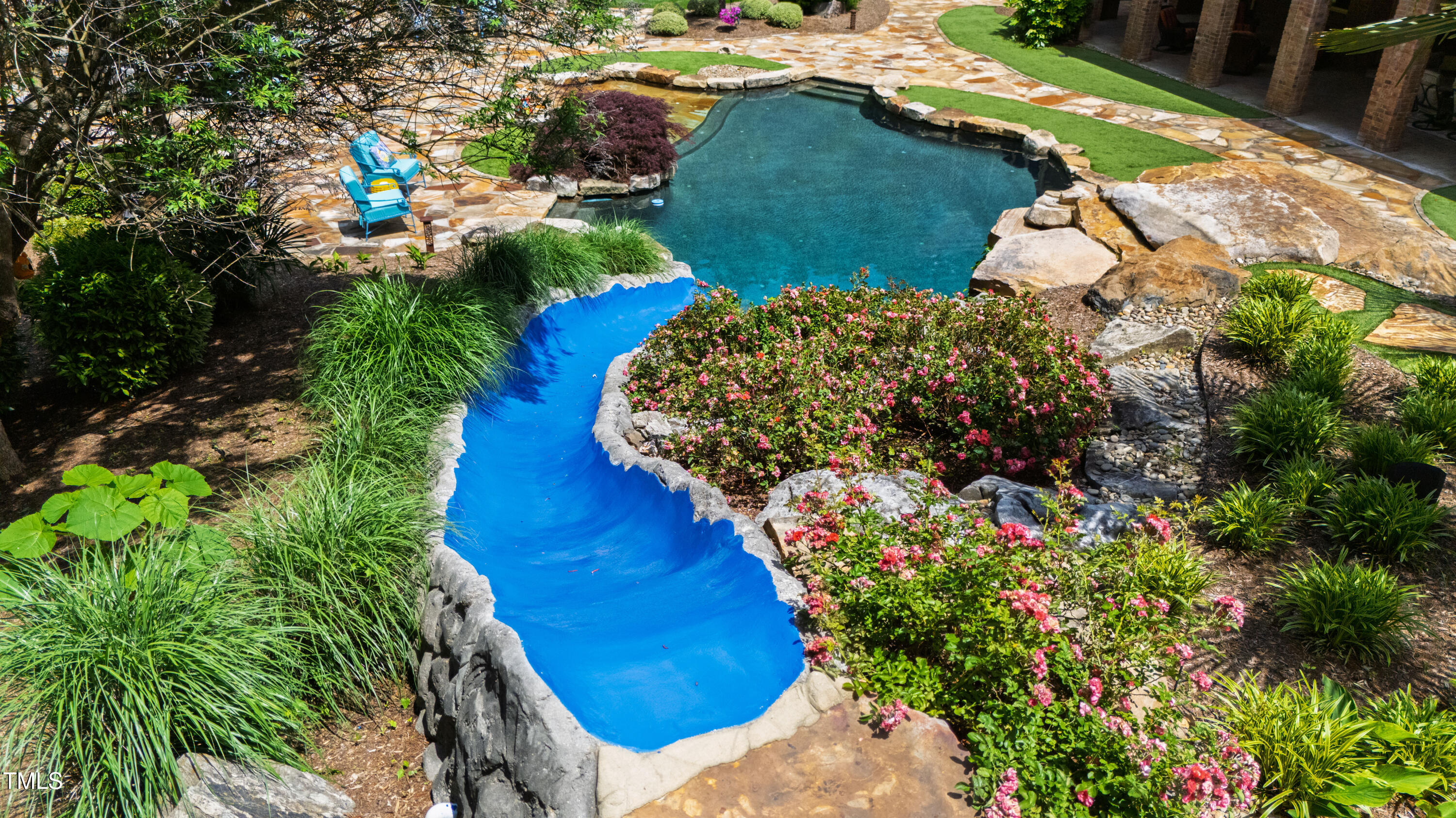 2421 Acanthus Drive