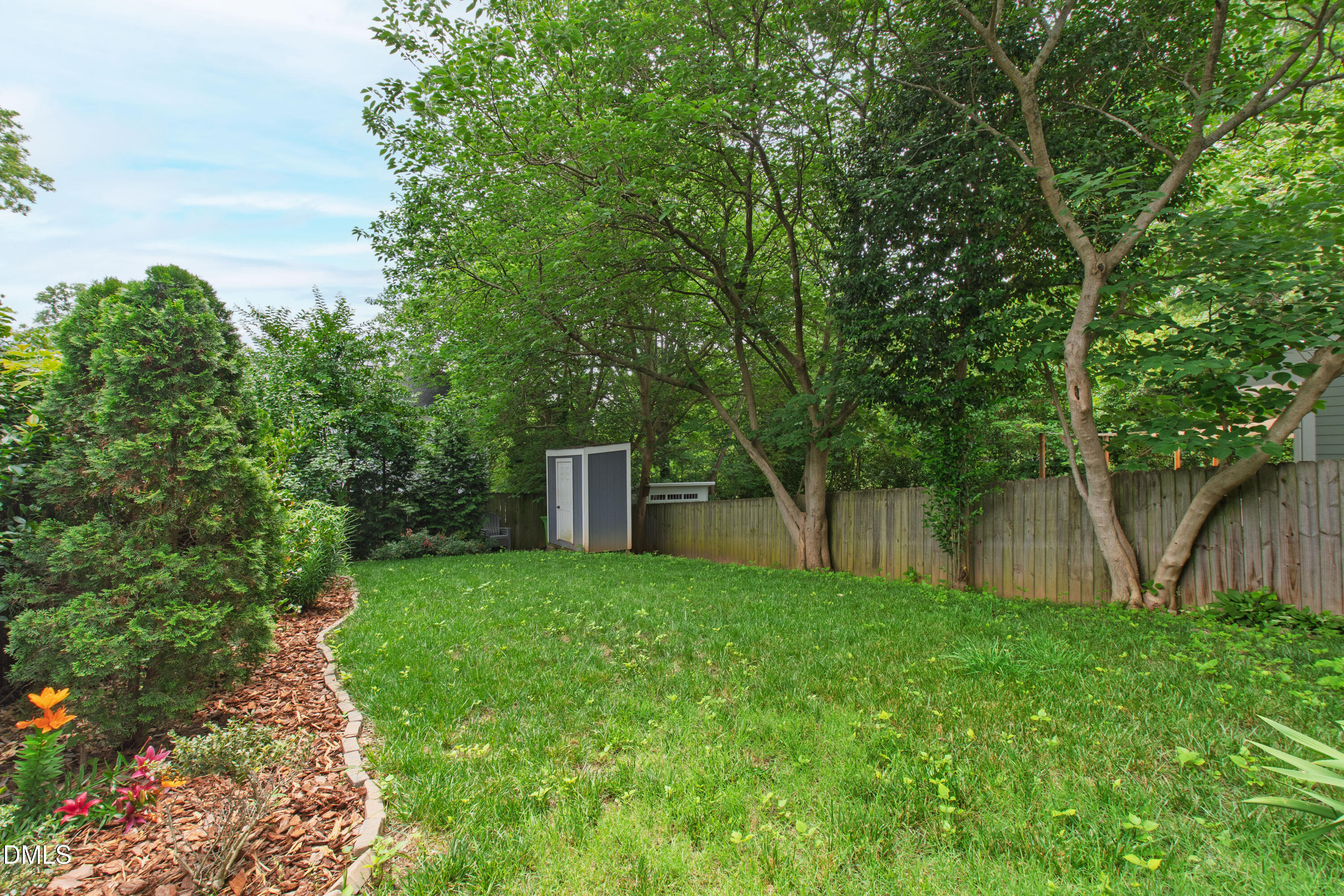 532 E Lenoir Street