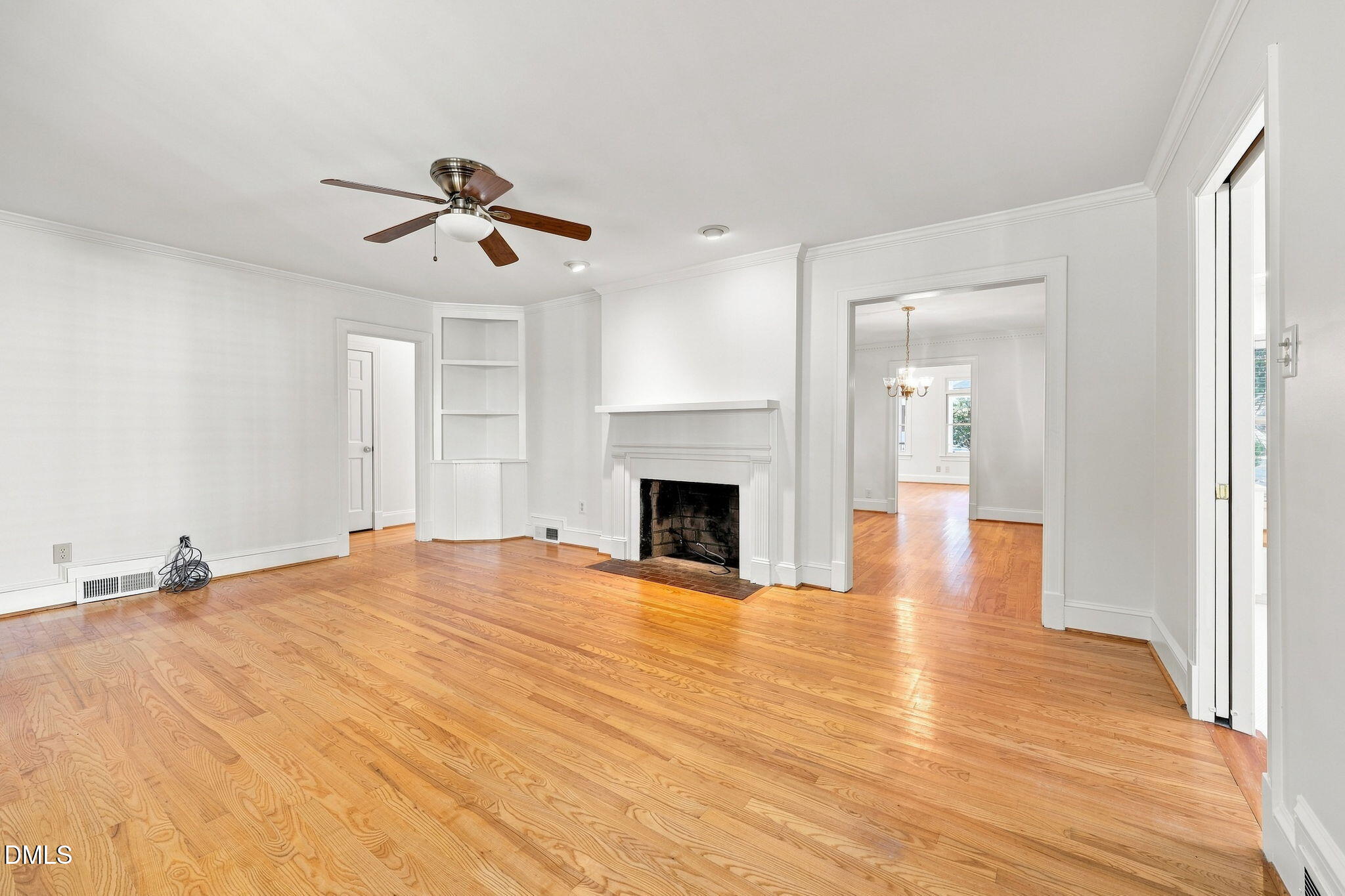 2721 Van Dyke Avenue