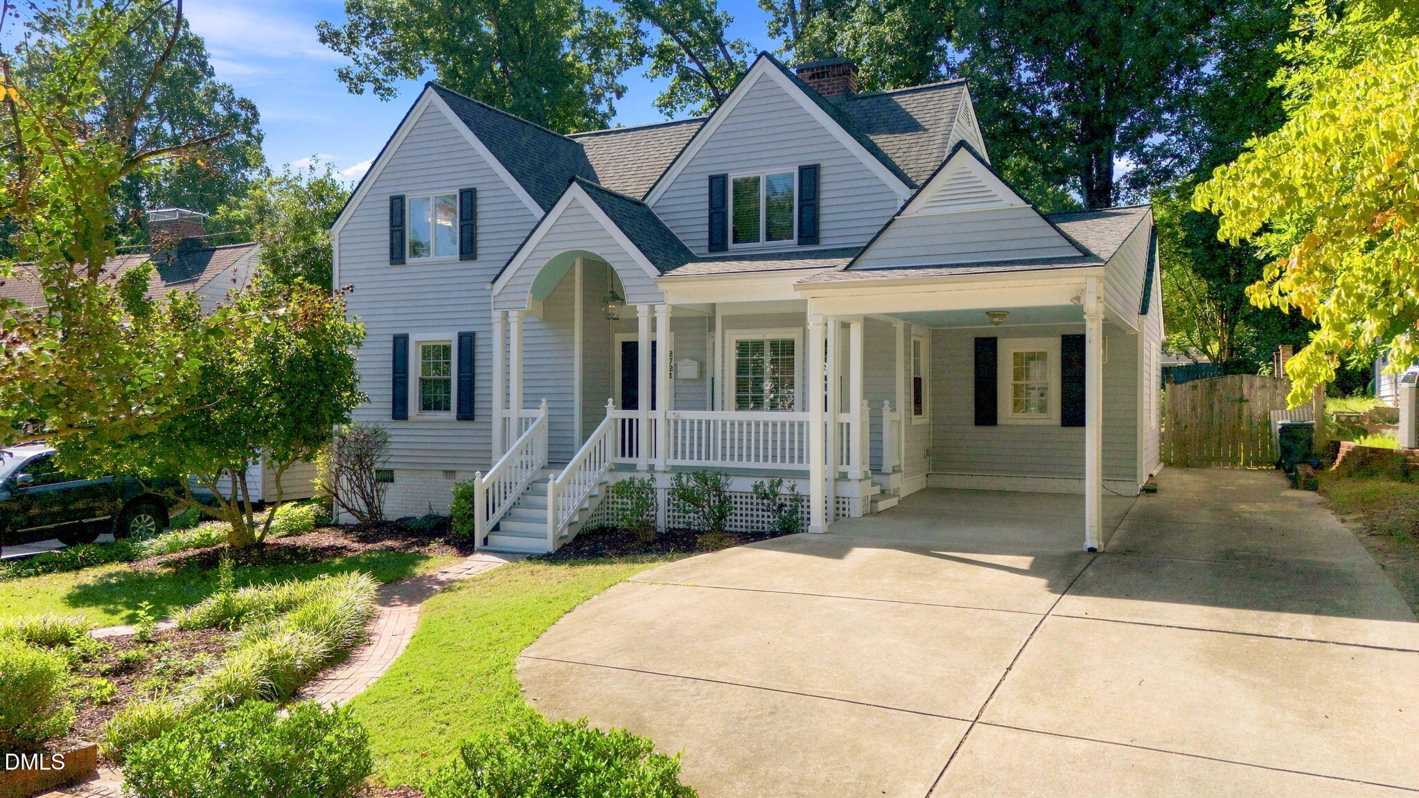 2721 Van Dyke Avenue