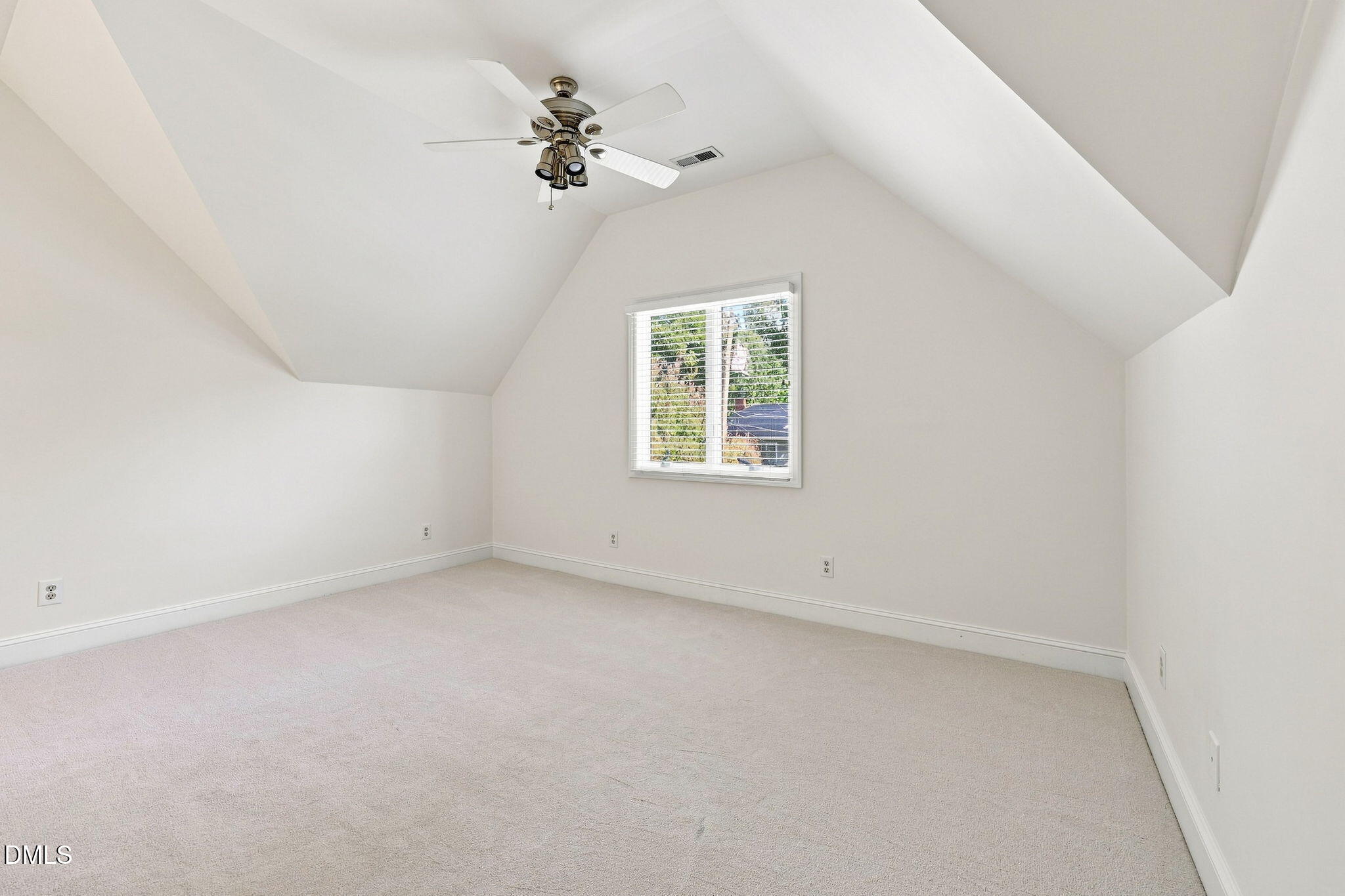 2721 Van Dyke Avenue