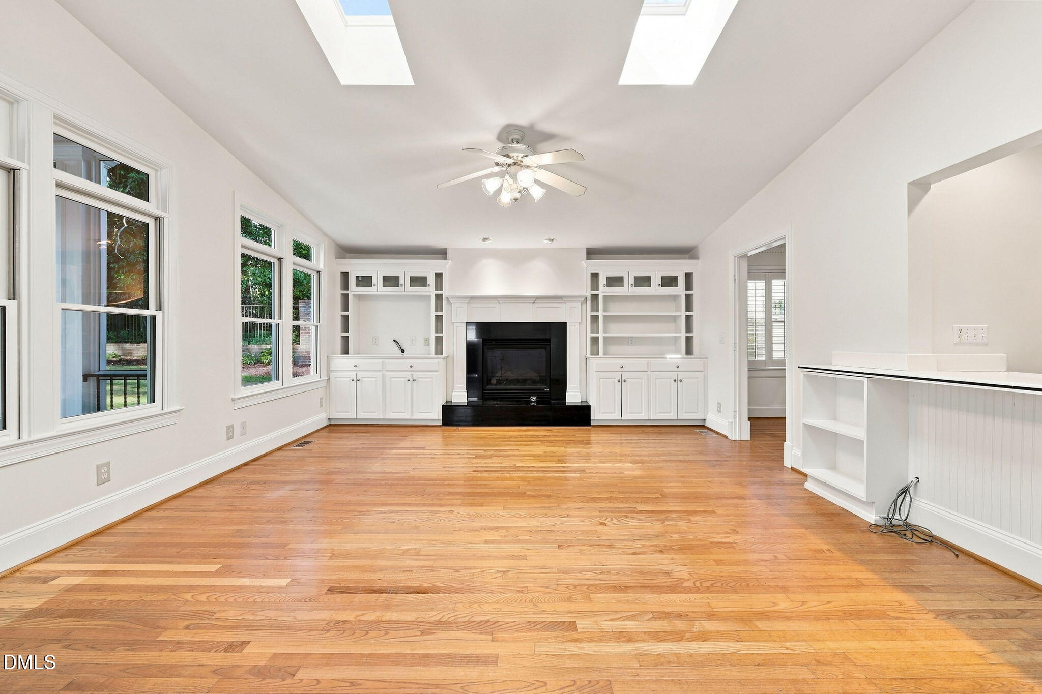 2721 Van Dyke Avenue