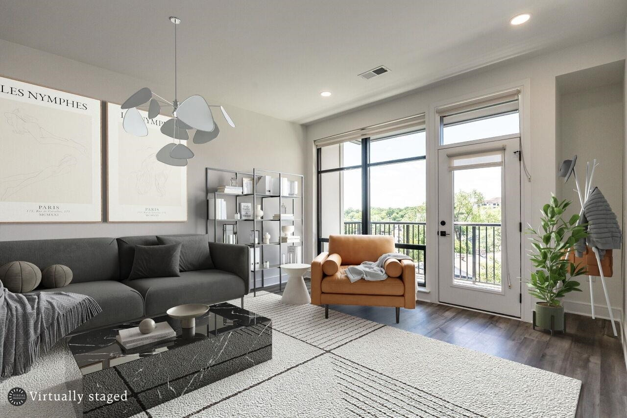 615 Daniels Street Unit: 318