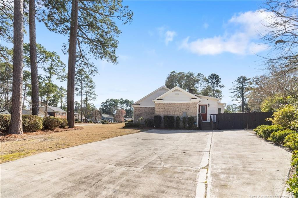 402 Thorncliff Drive