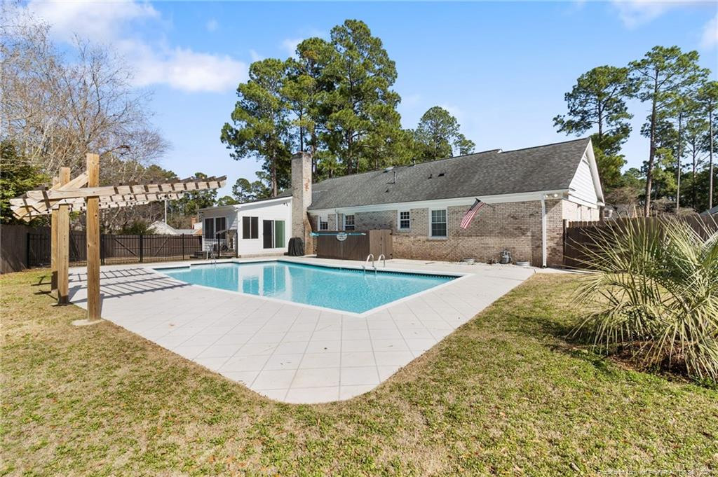 402 Thorncliff Drive