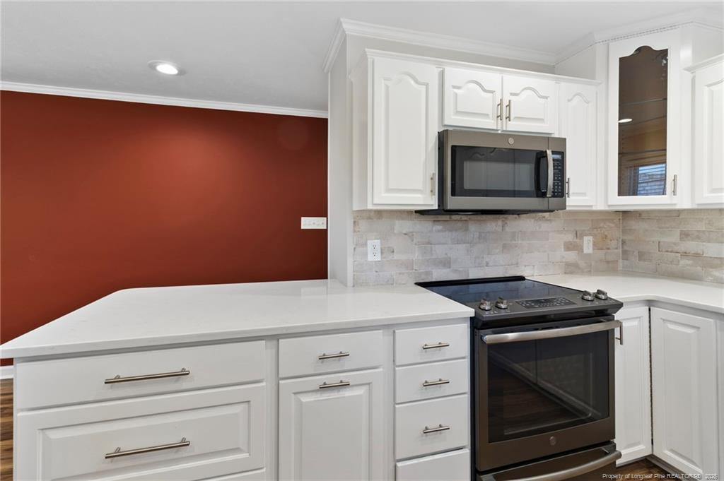 402 Thorncliff Drive