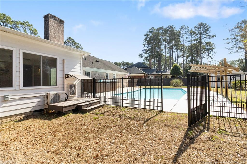 402 Thorncliff Drive
