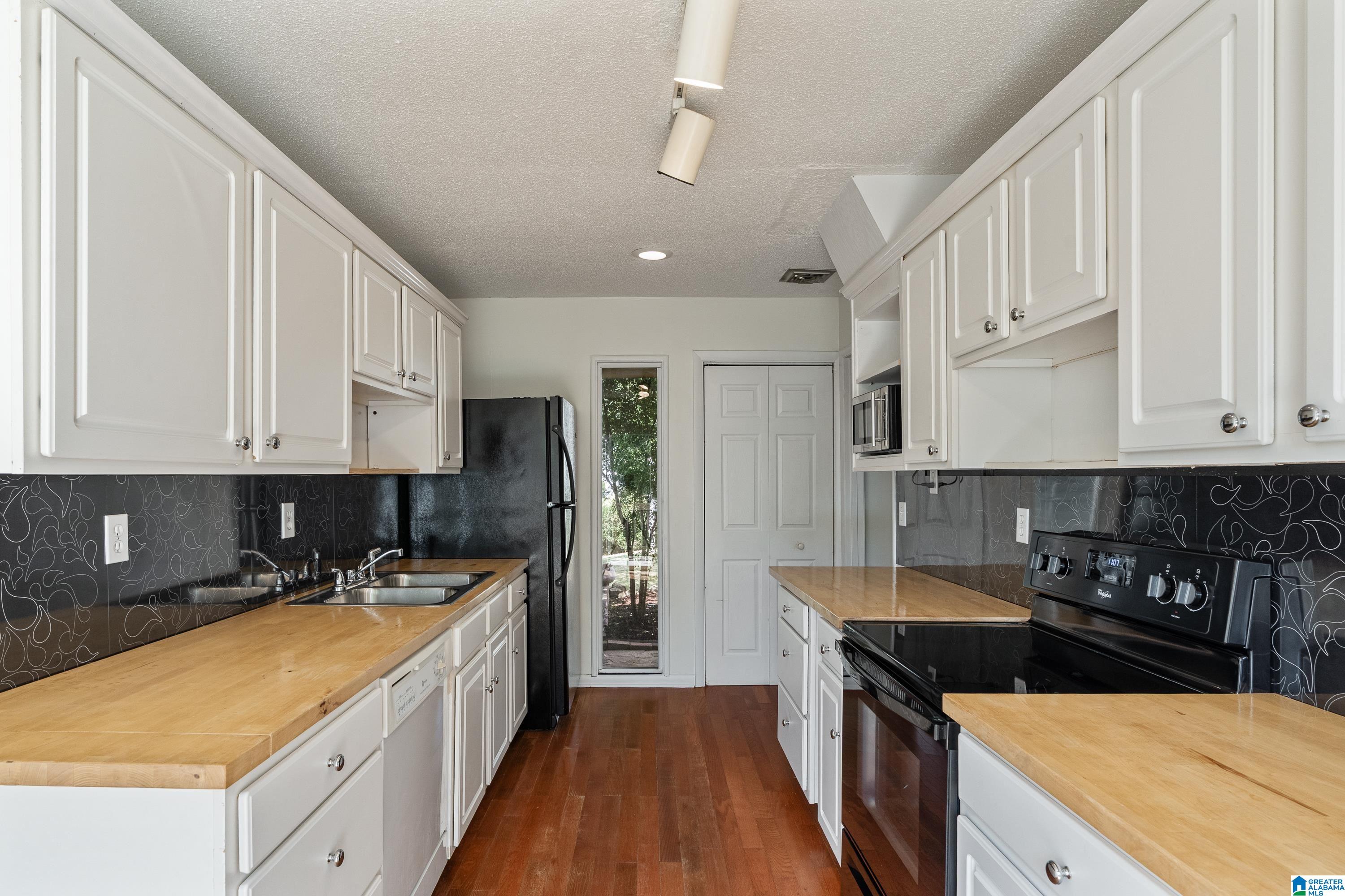 18 BERRYWOOD DRIVE Unit: 18
