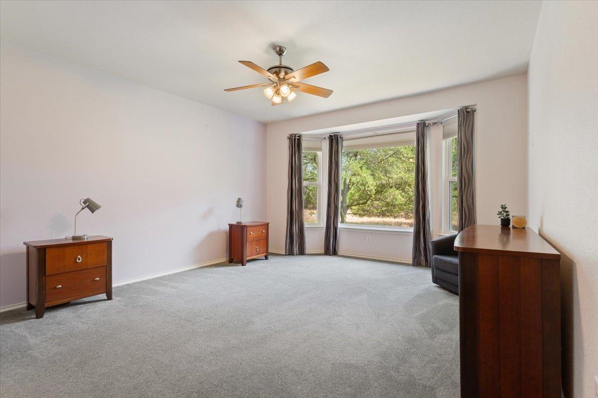 109 Yaupon LN