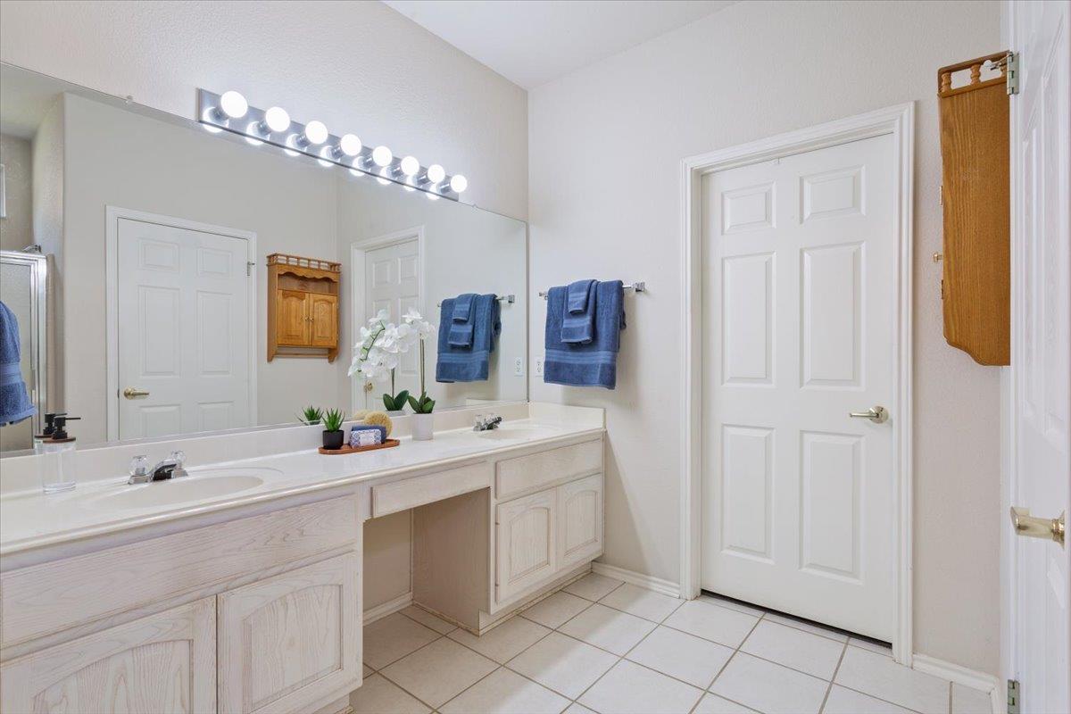 109 Yaupon LN