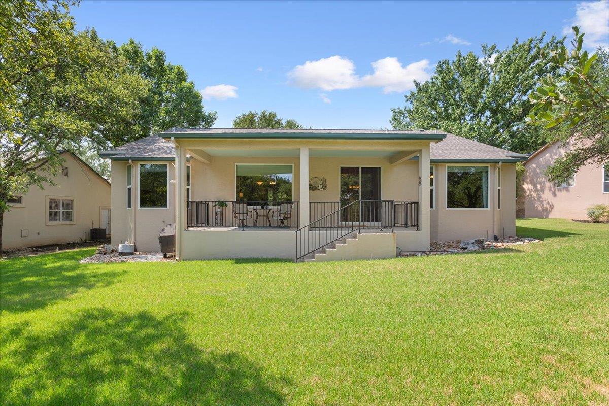109 Yaupon LN