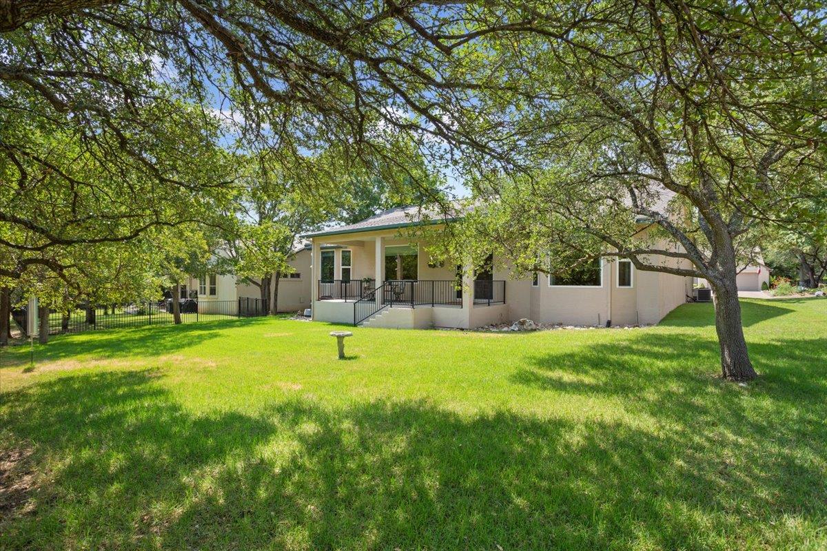 109 Yaupon LN