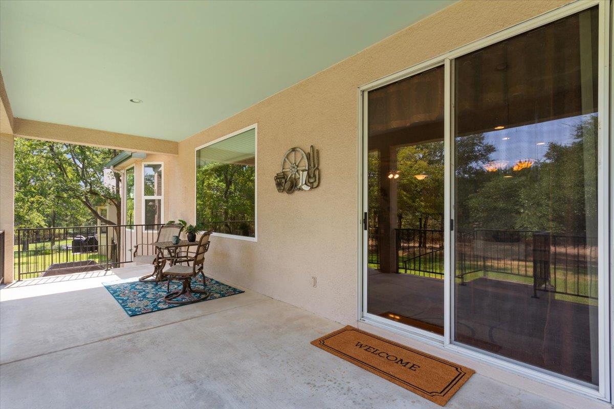109 Yaupon LN
