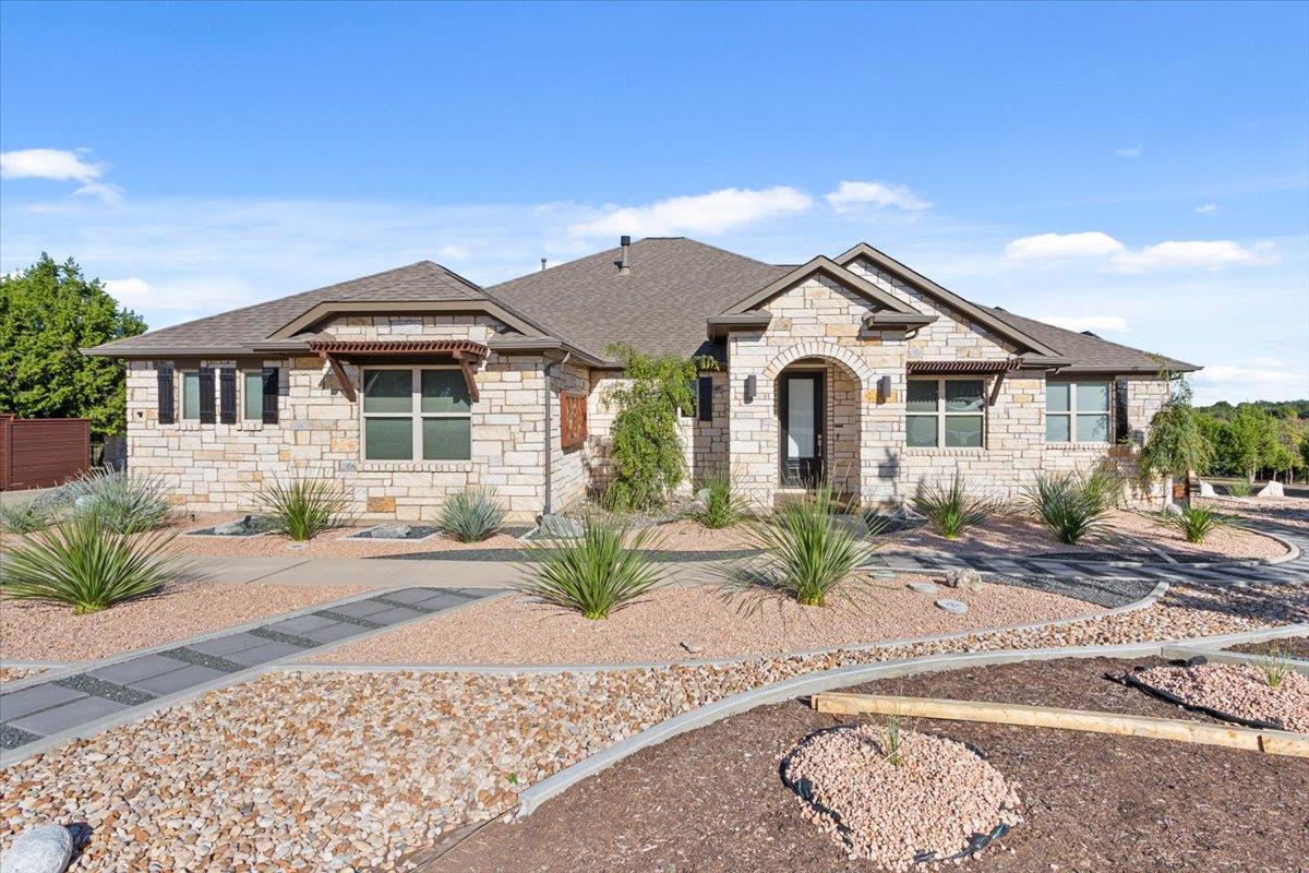 236 Standing Oak DR