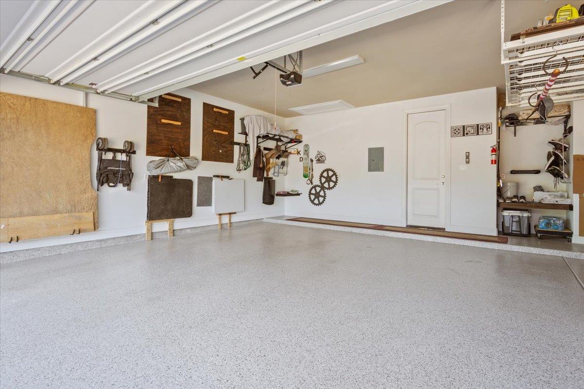 236 Standing Oak DR