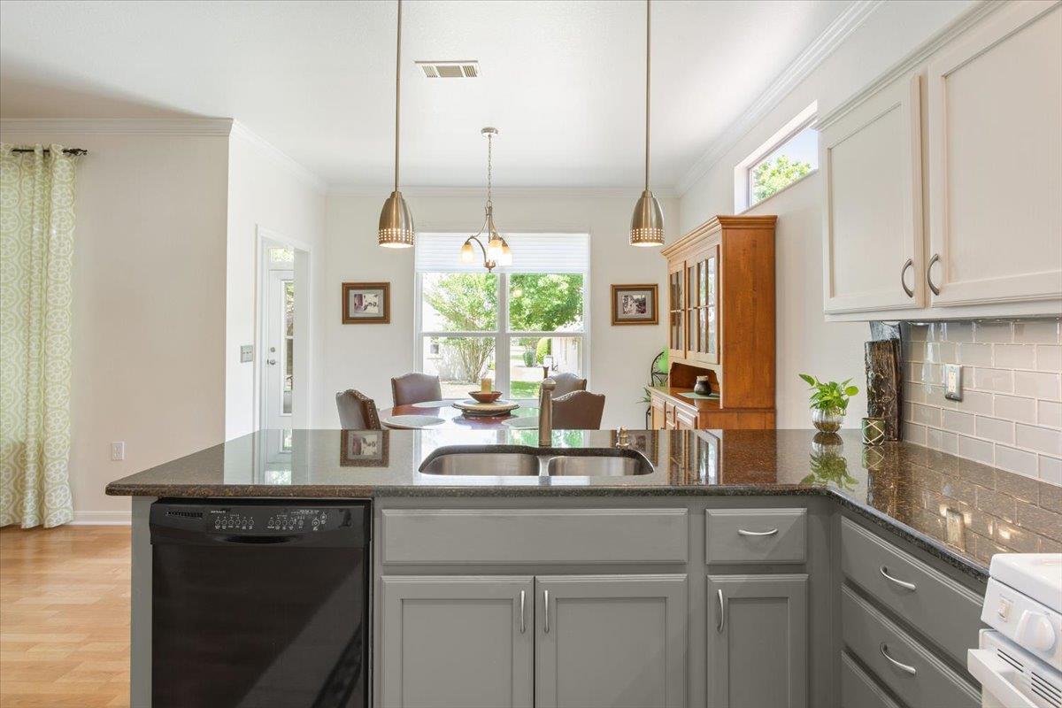 285 Whispering Wind DR