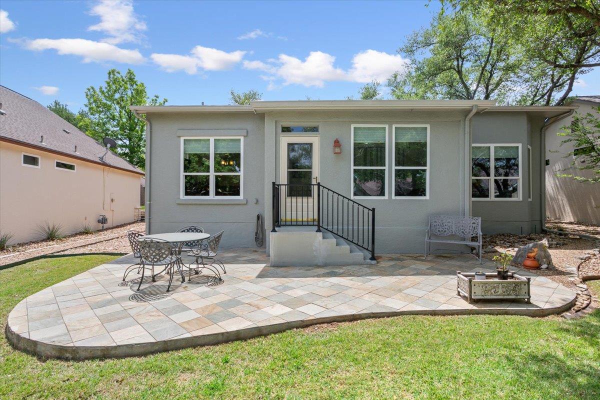 285 Whispering Wind DR