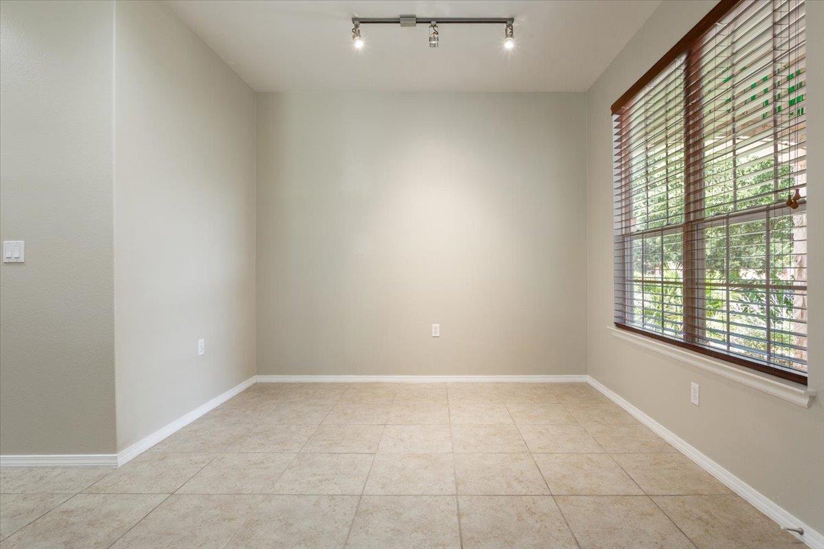 405 Fort Griffin TRL