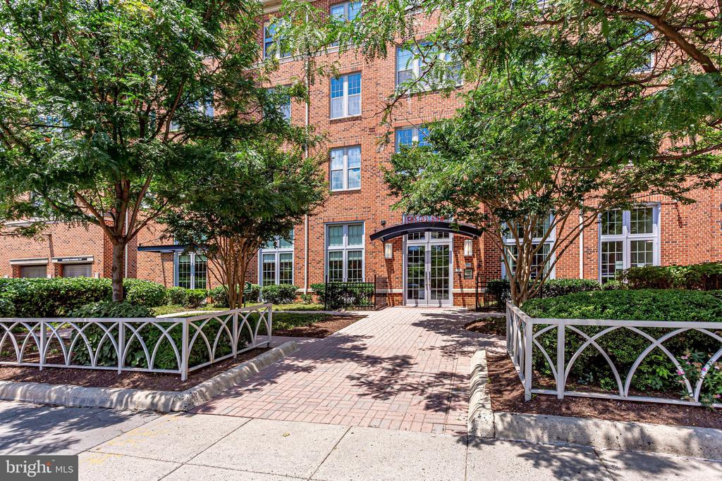 1391 PENNSYLVANIA AVENUE SE Unit: 430
