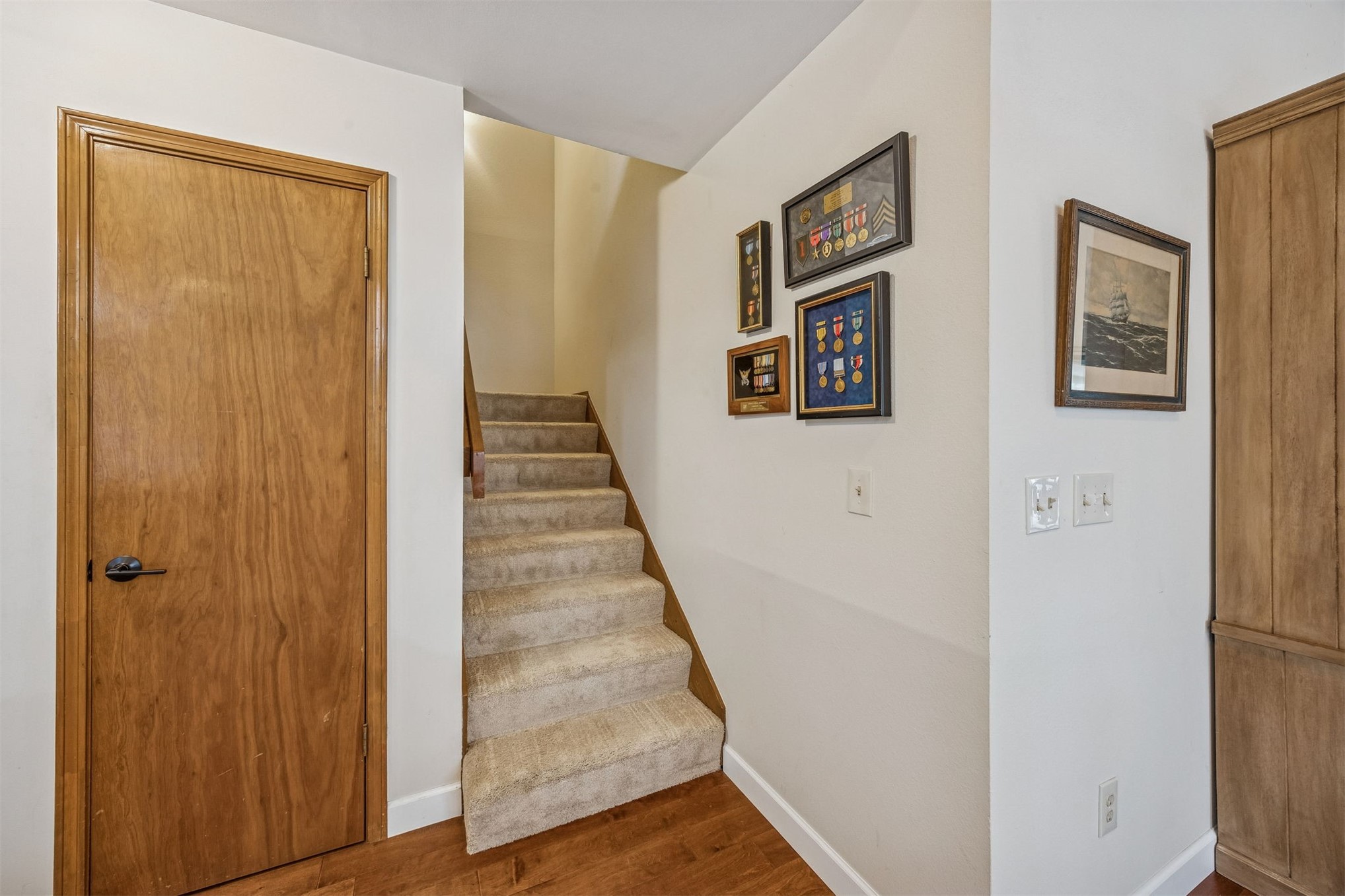 2027 W NATURES LANE