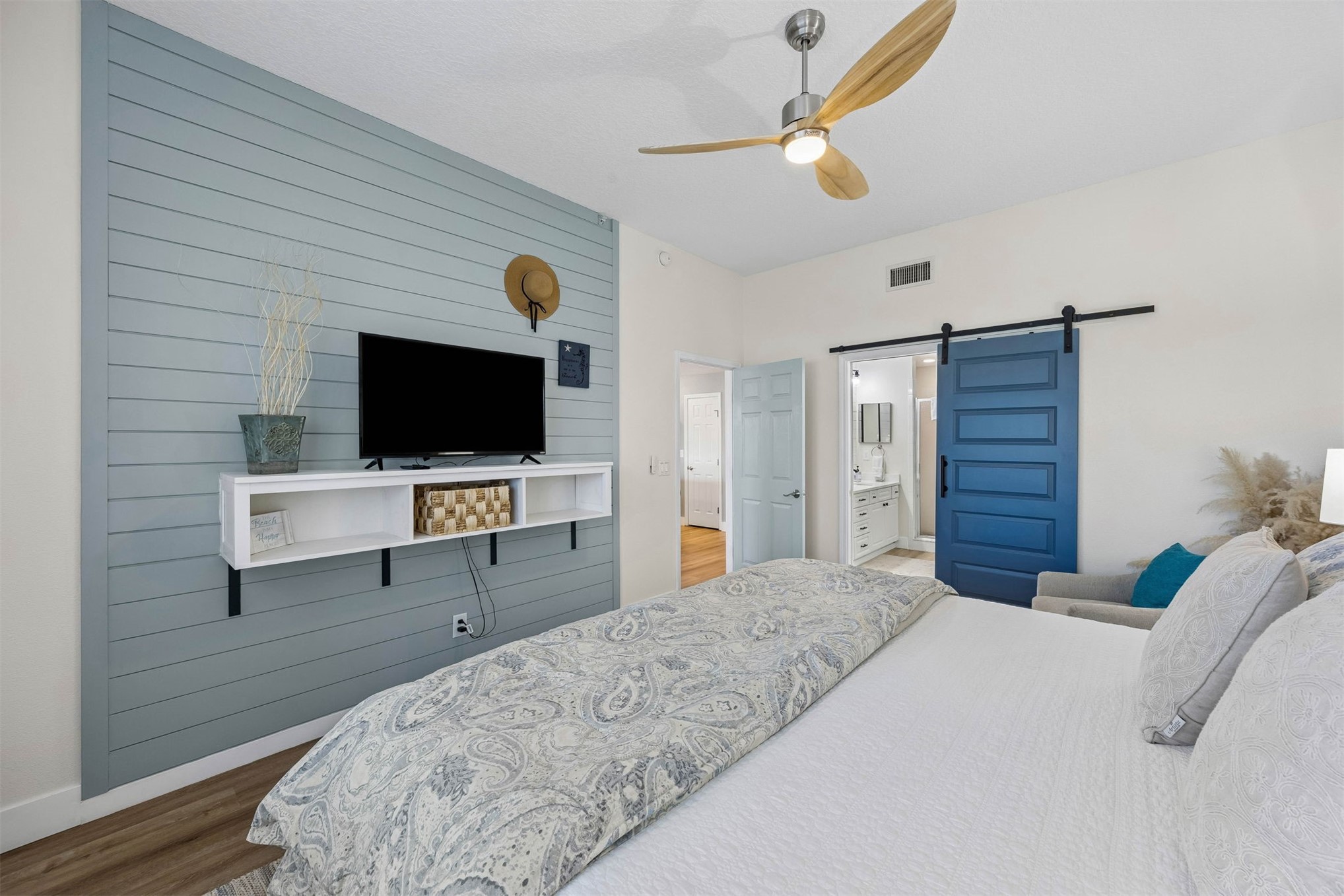 403 TARPON AVENUE 123