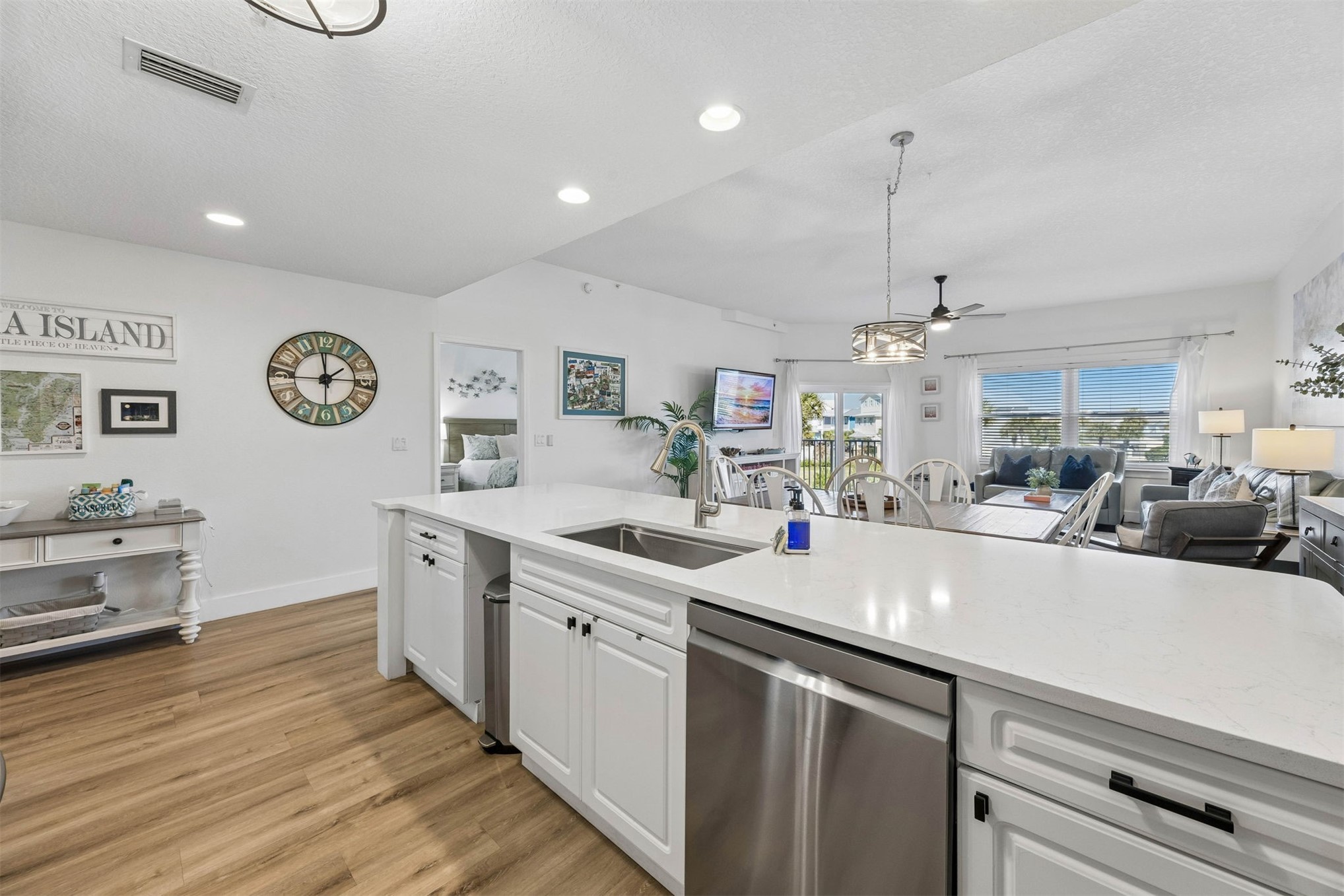 403 TARPON AVENUE 123