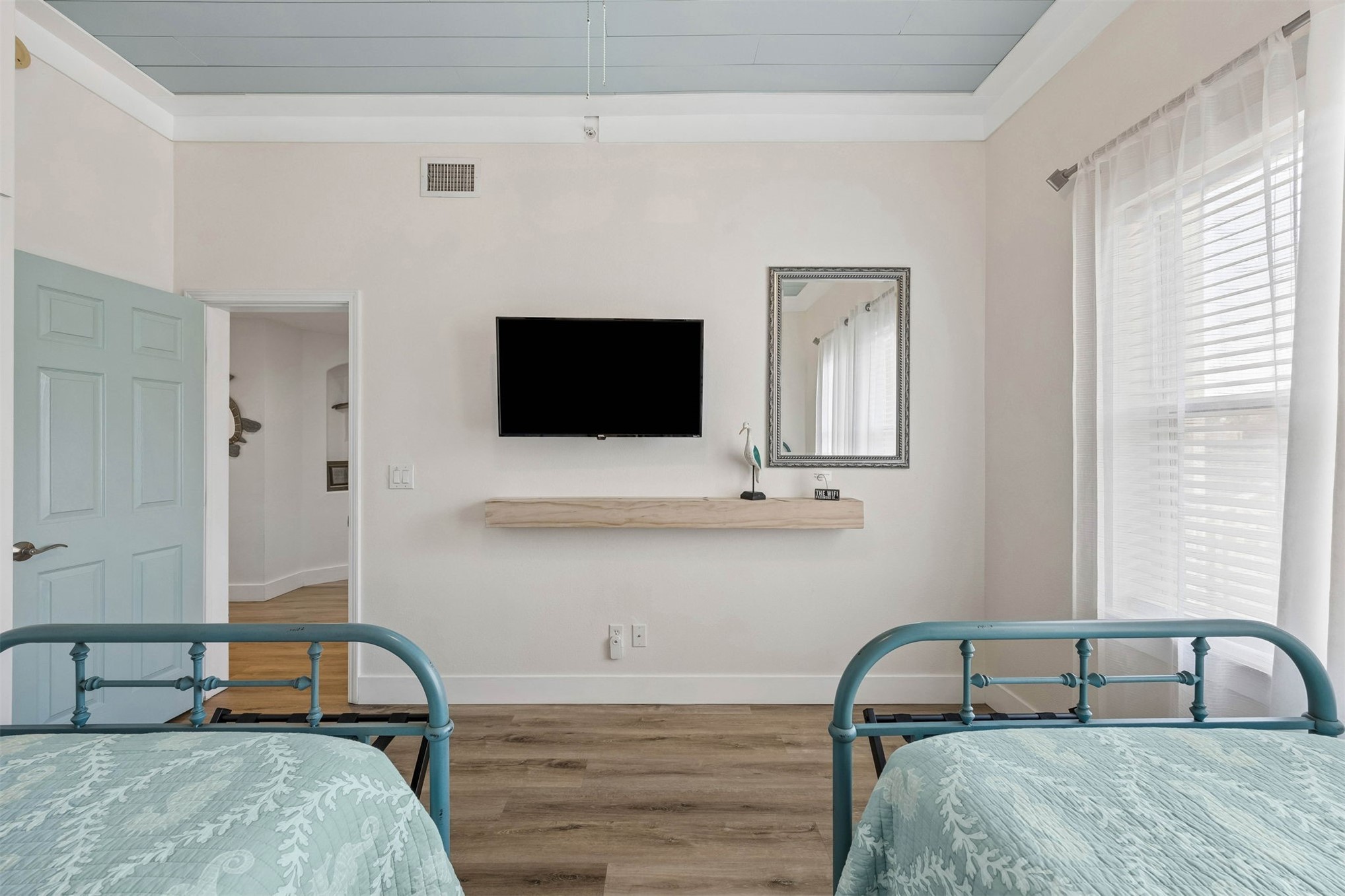 403 TARPON AVENUE 123