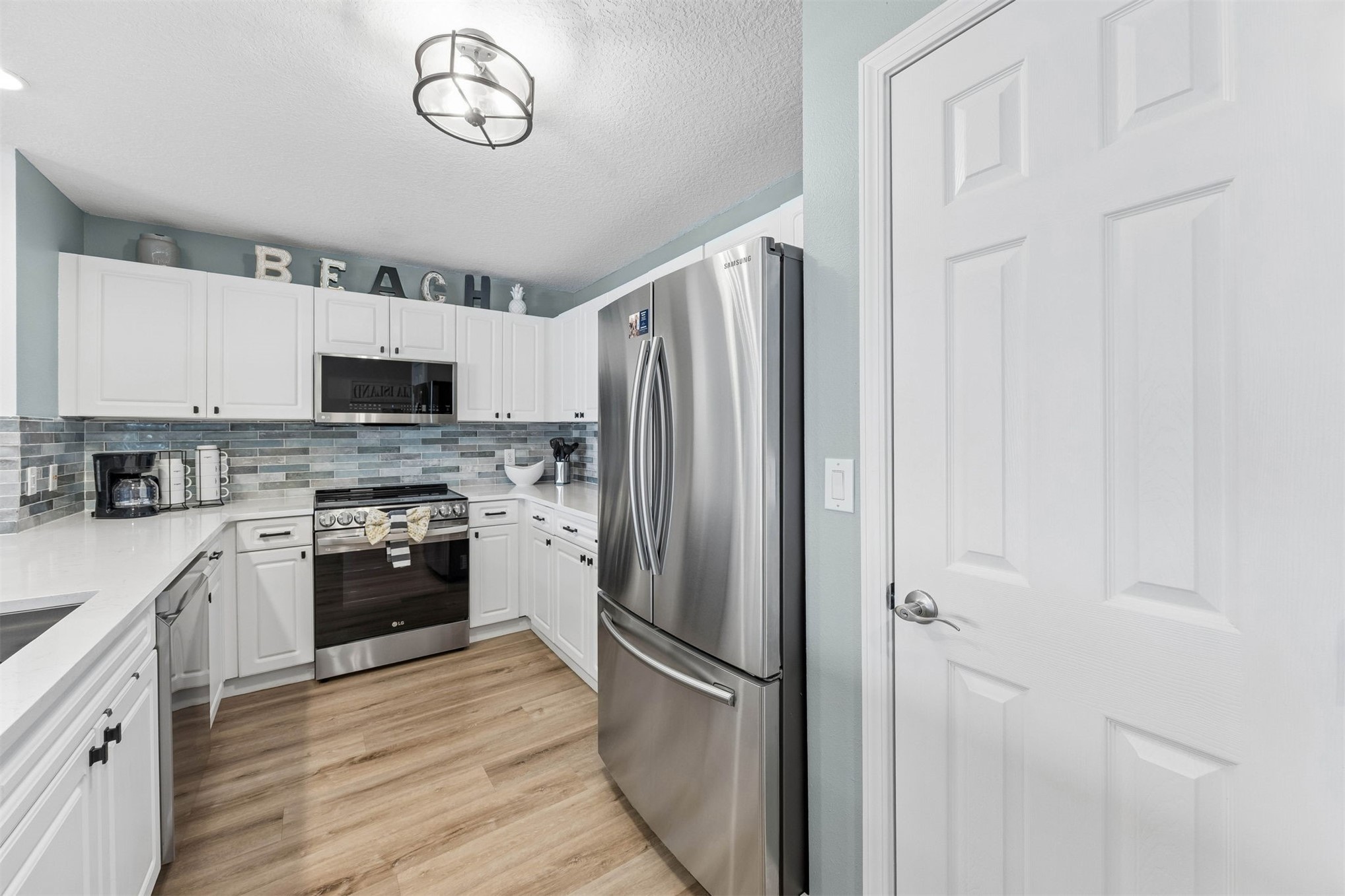 403 TARPON AVENUE 123