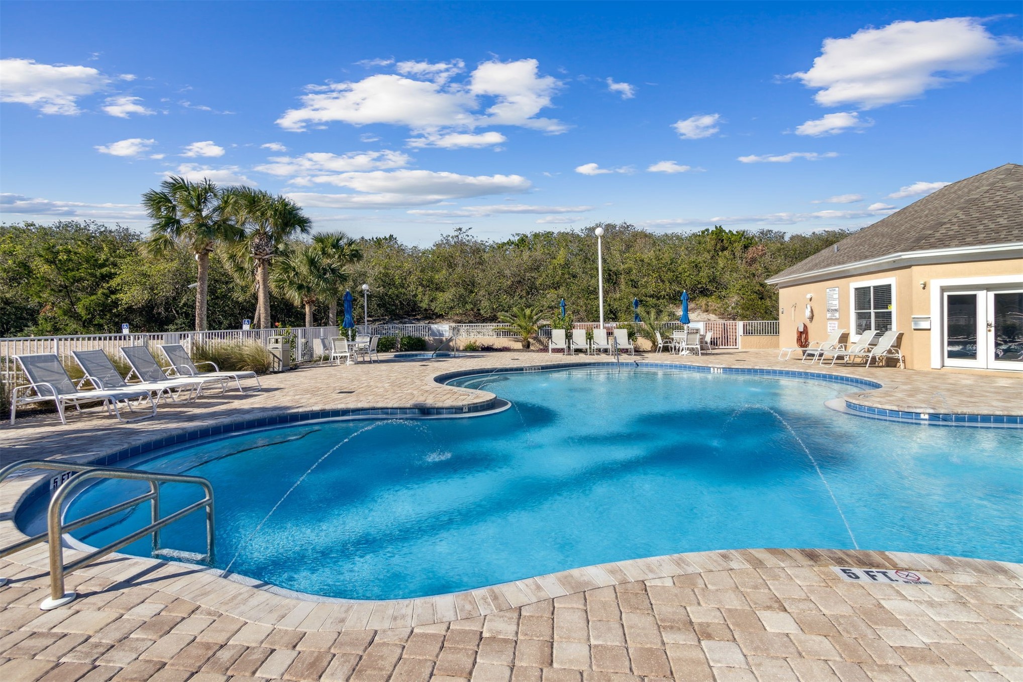 403 TARPON AVENUE 123