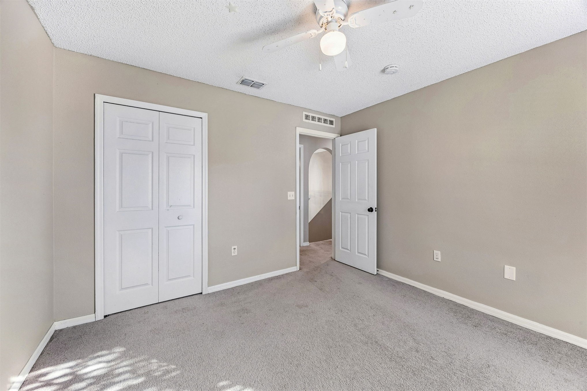 3338 HICKORY LEAF COURT