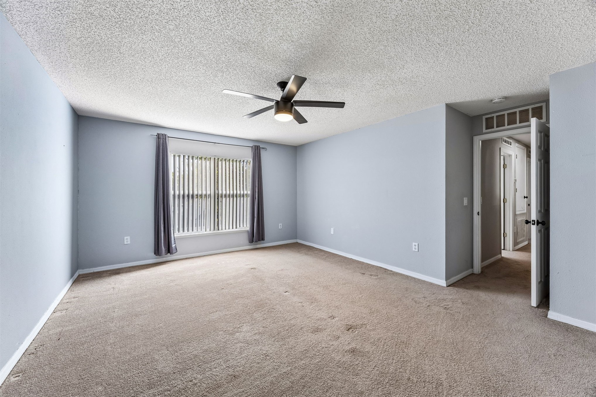 3338 HICKORY LEAF COURT