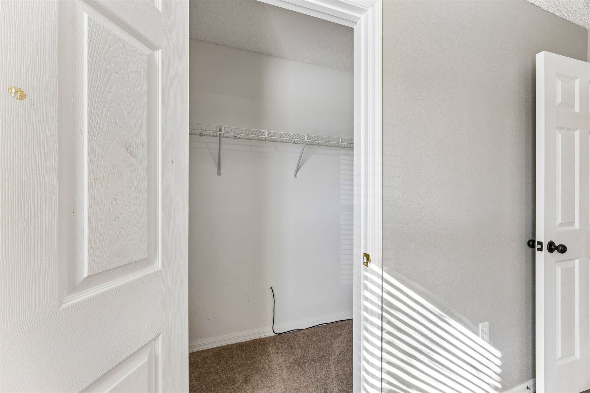 3338 HICKORY LEAF COURT