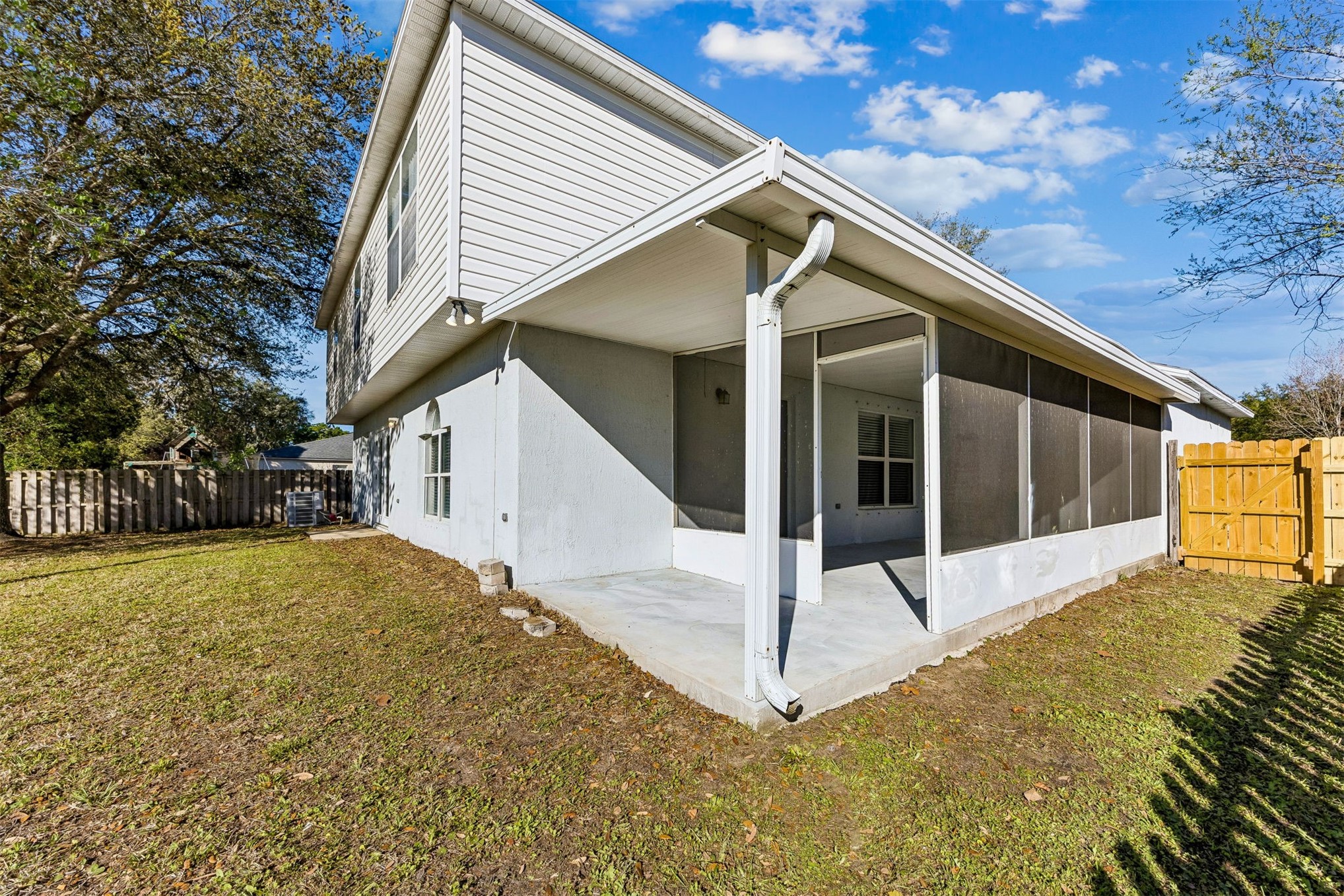 3338 HICKORY LEAF COURT
